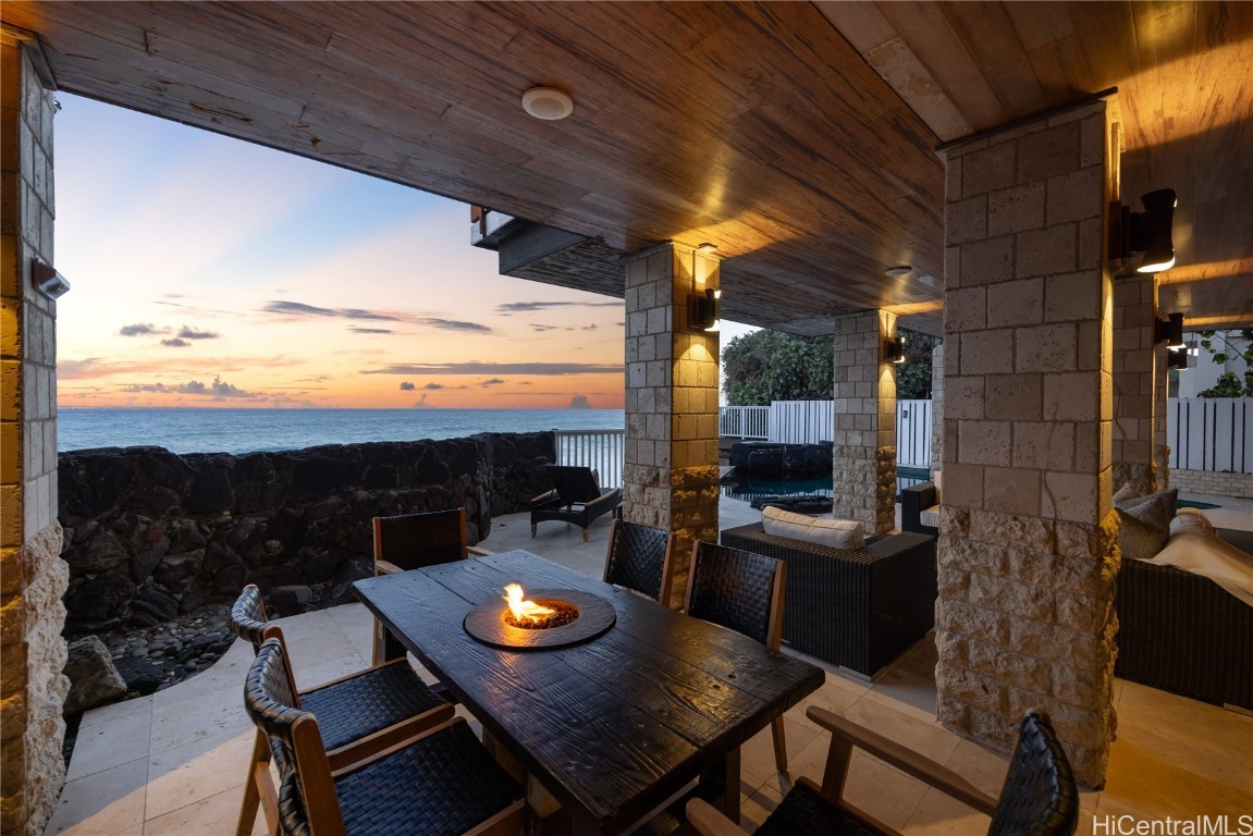 4240 Kaikoo Place, Honolulu, Hawaii, 96816, United States, 5 Bedrooms Bedrooms, ,6 BathroomsBathrooms,Residential,For Sale,4240 Kaikoo Place,1646574