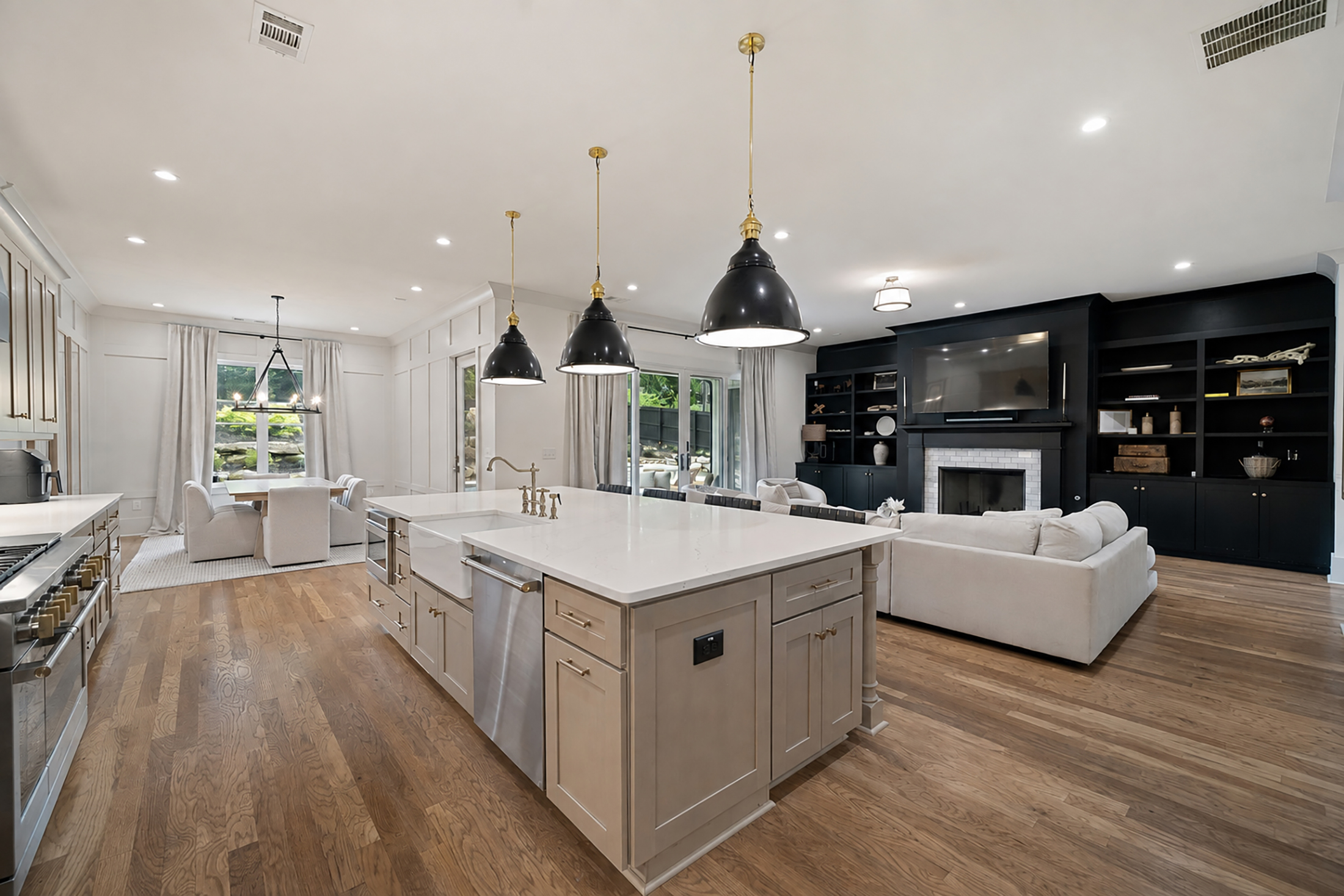  New-Construction Luxury Estate with Resort-Style Pool and Two Primary Suites - 物件實景