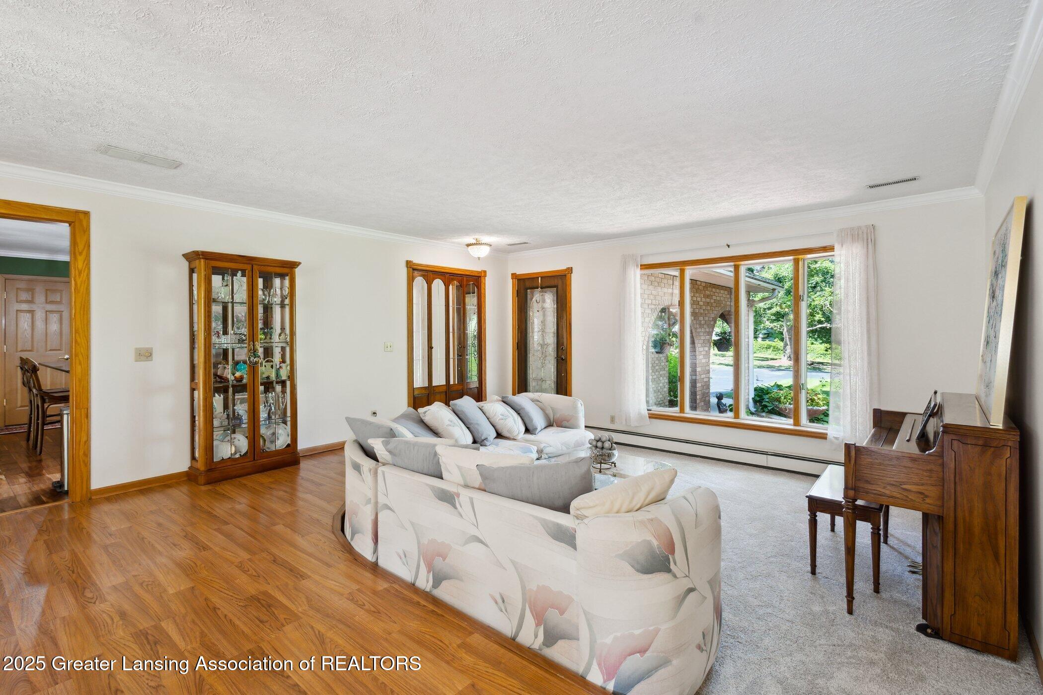 DeWitt, Michigan, 48820, United States, 4 Bedrooms Bedrooms, ,4 BathroomsBathrooms,Residential,For Sale,1911452