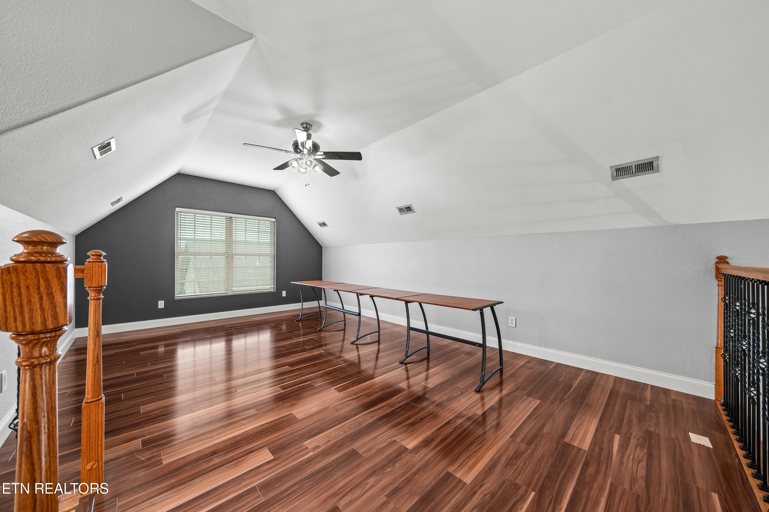 39 N Riverview Ln., Crossville, Tennessee, 38555, United States, 5 Bedrooms Bedrooms, ,5 BathroomsBathrooms,Residential,For Sale,39 N Riverview Ln.,1654091