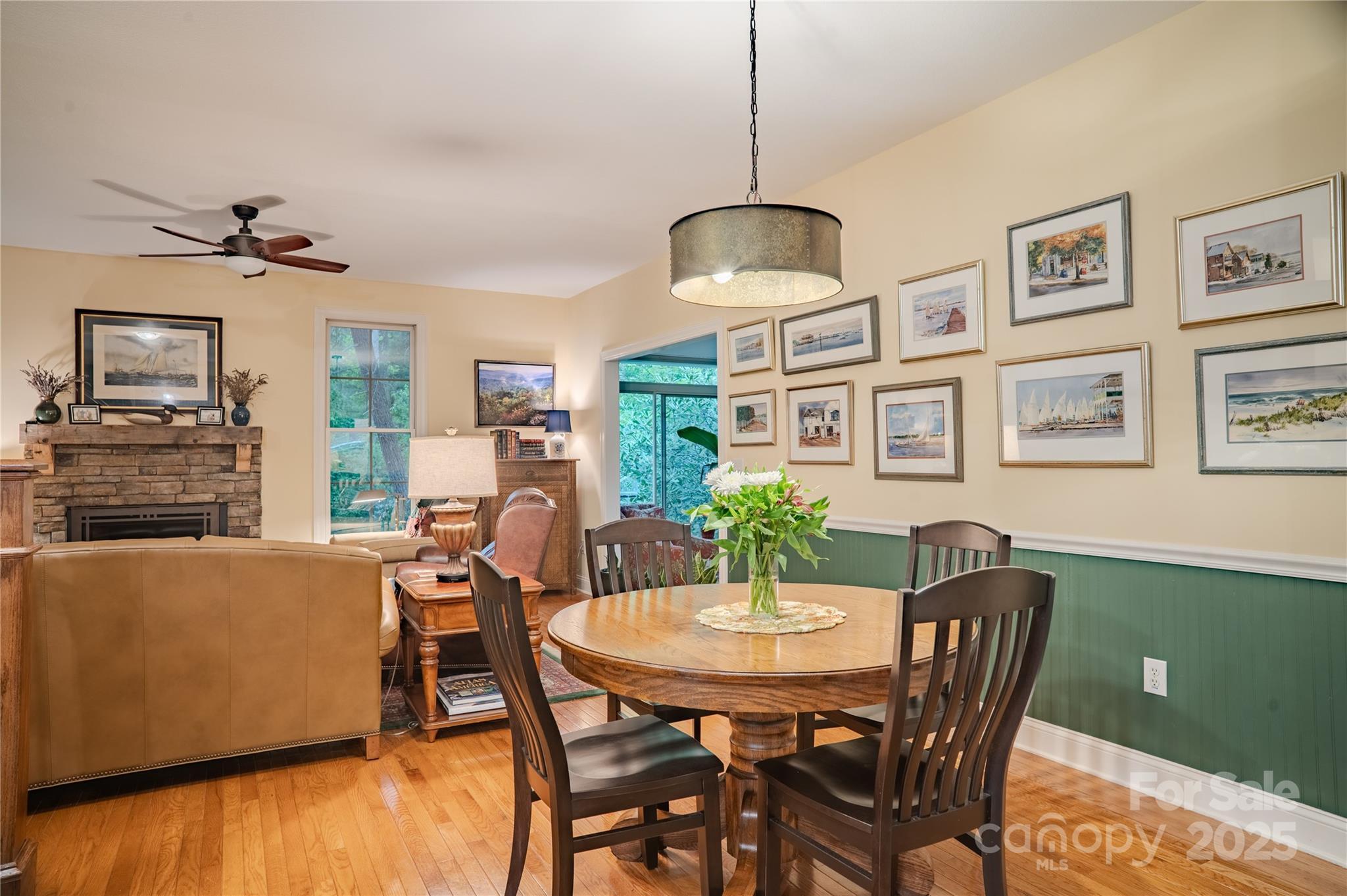 Flat Rock, North Carolina, 28731, United States, 4 Bedrooms Bedrooms, ,3 BathroomsBathrooms,Residential,For Sale,1804521
