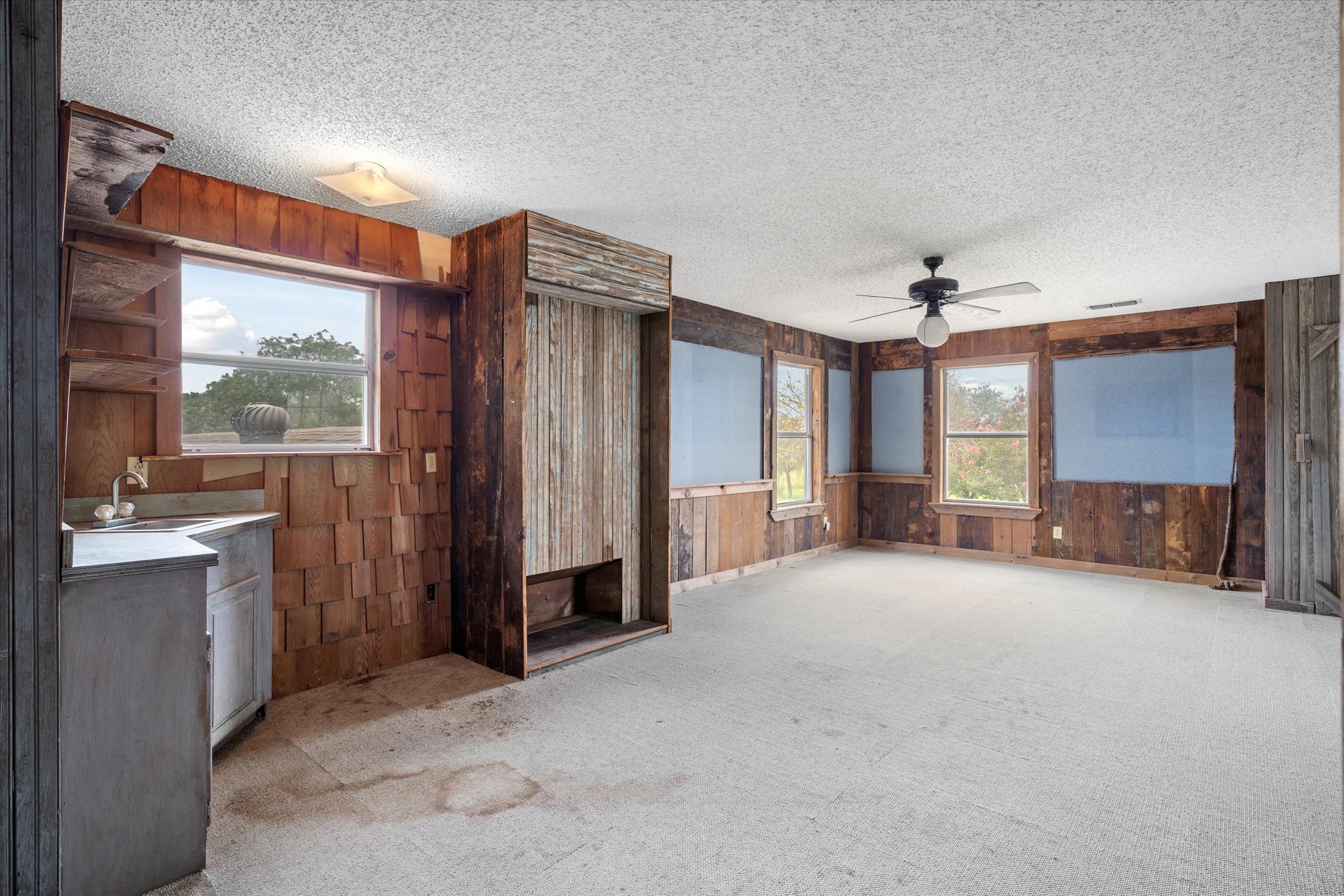 Wills Point, Texas, 75169, United States, 4 Bedrooms Bedrooms, ,3 BathroomsBathrooms,Residential,For Sale,1979230