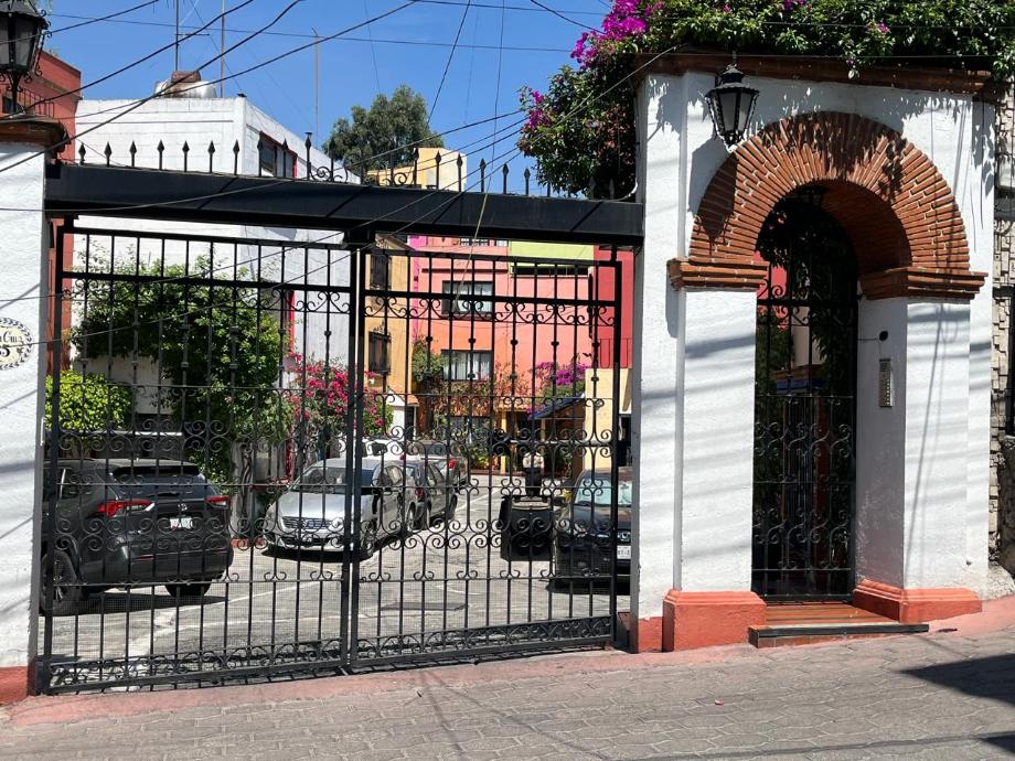 Coyoacán, Ciudad de México, 04380, Mexico, 3 Bedrooms Bedrooms, ,2 BathroomsBathrooms,Residential,For Sale,1994876