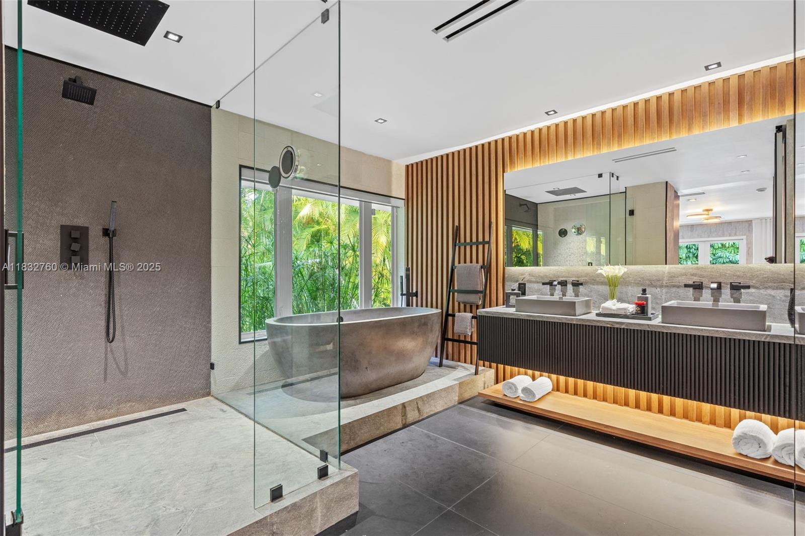 Miami, Florida, 33137, United States, 4 Bedrooms Bedrooms, ,5 BathroomsBathrooms,Residential,For Sale,1883564