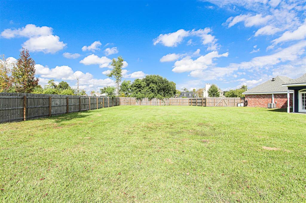 Lake Charles, Louisiana, 70605, United States, 4 Bedrooms Bedrooms, ,4 BathroomsBathrooms,Residential,For Sale,1979416