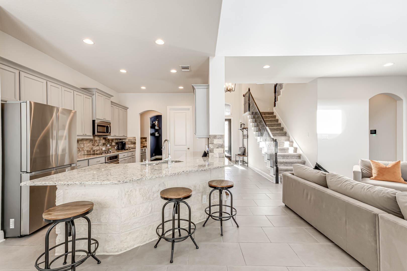 Cibolo, Texas, 78108, United States, 5 Bedrooms Bedrooms, ,4 BathroomsBathrooms,Residential,For Sale,2012398