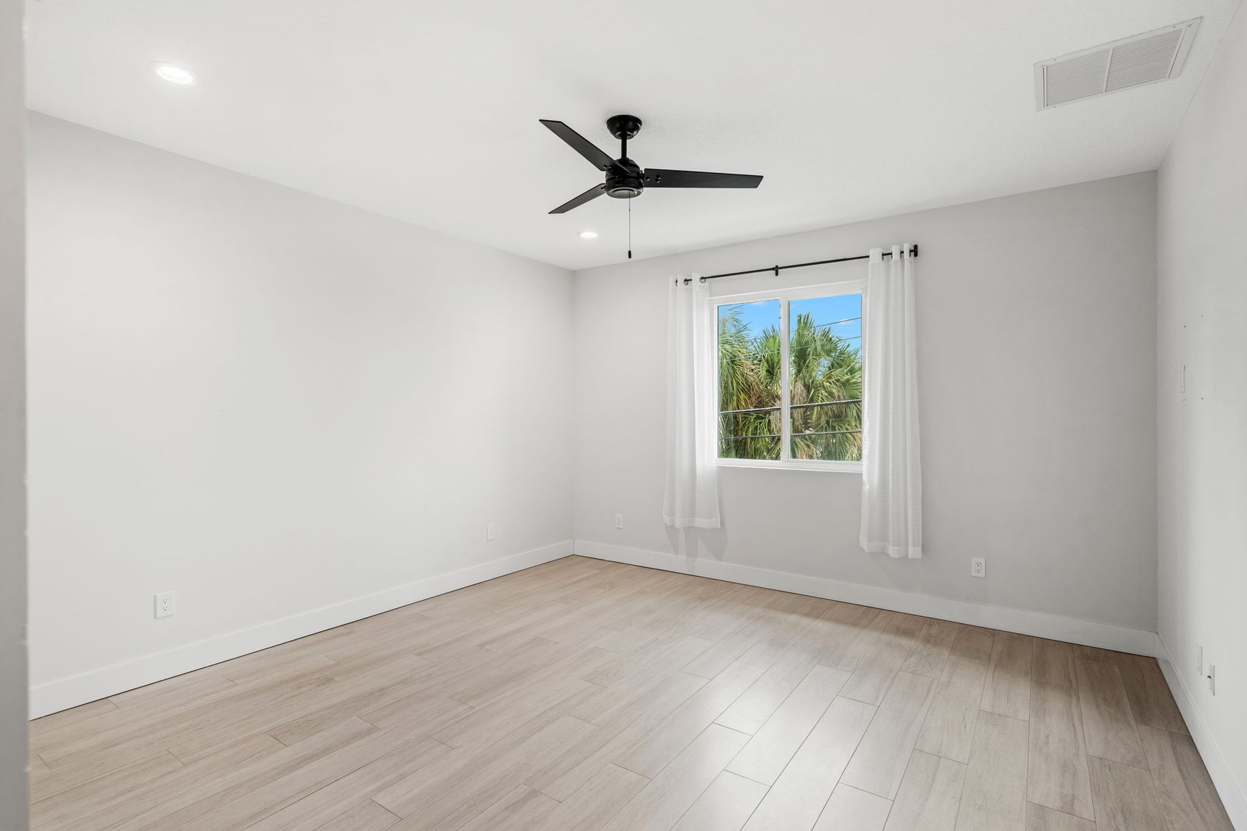  223 6th Avenue, Indialantic, FL, 32903 - 物件實景