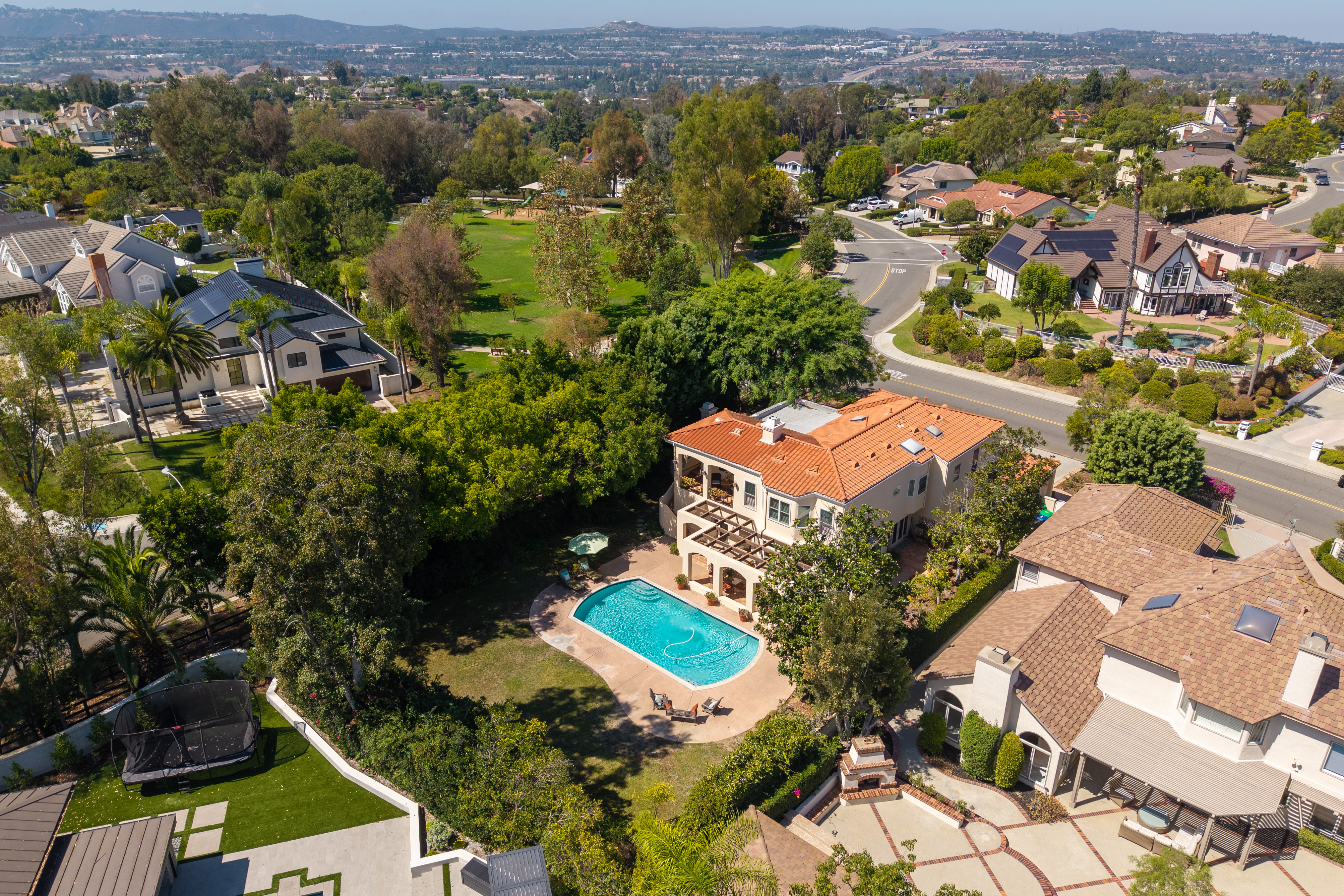  25442 Rapid Falls Road, Laguna Hills, CA 92653 - 物件實景