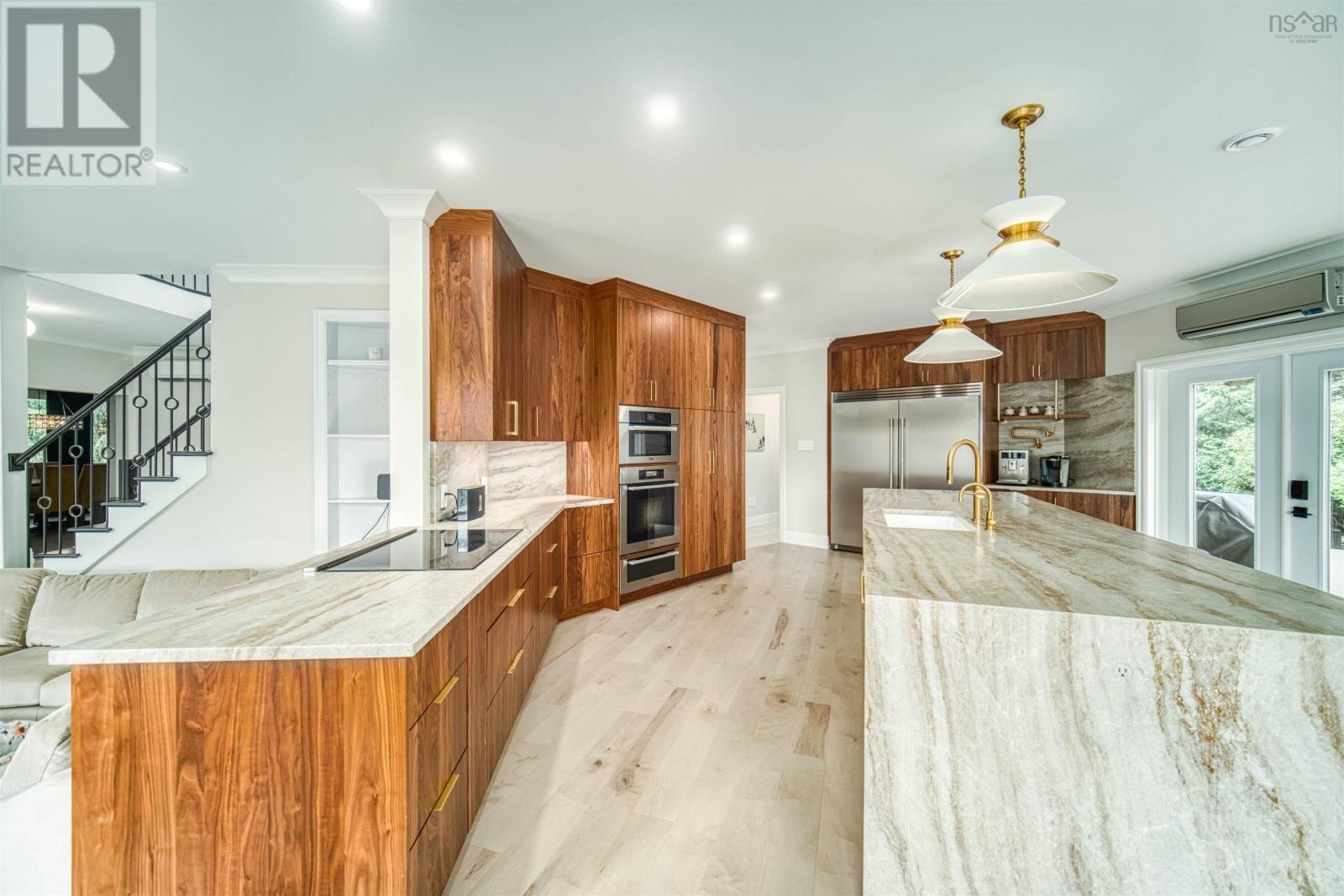 FALL RIVER, Nova Scotia, B2T 1A4, CA, 5 Bedrooms Bedrooms, ,3 BathroomsBathrooms,Residential,For Sale,1838498