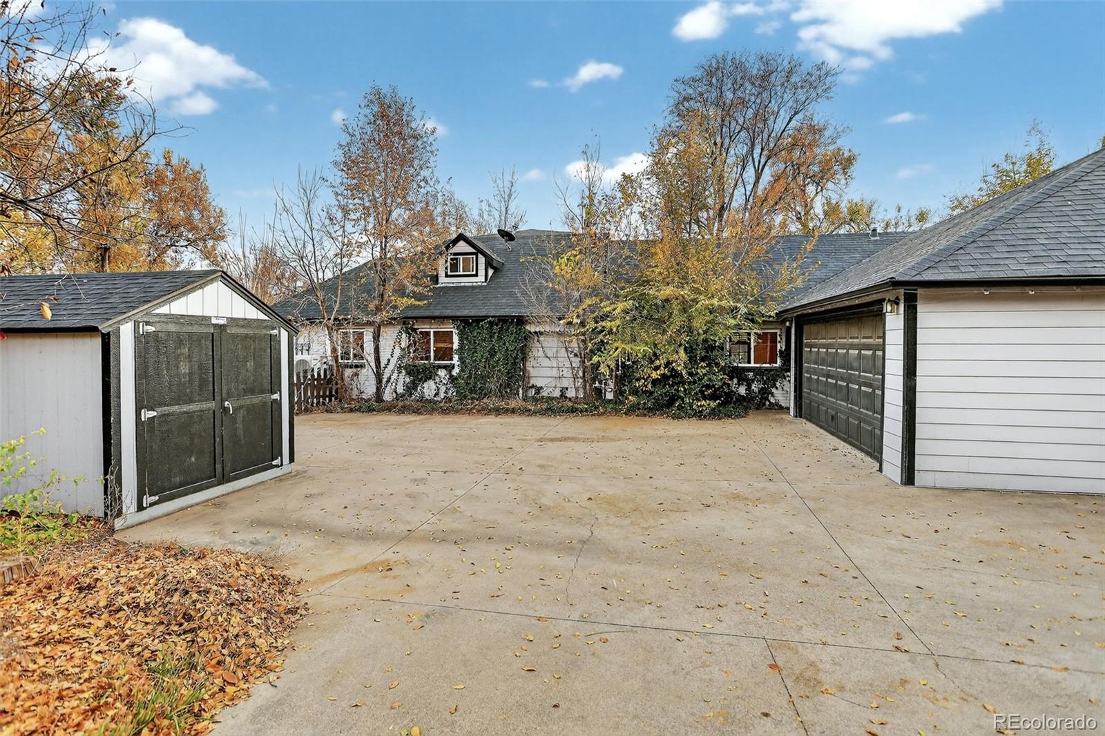 Lakewood, Colorado, 80215, United States, 4 Bedrooms Bedrooms, ,3 BathroomsBathrooms,Residential,For Sale,1991783