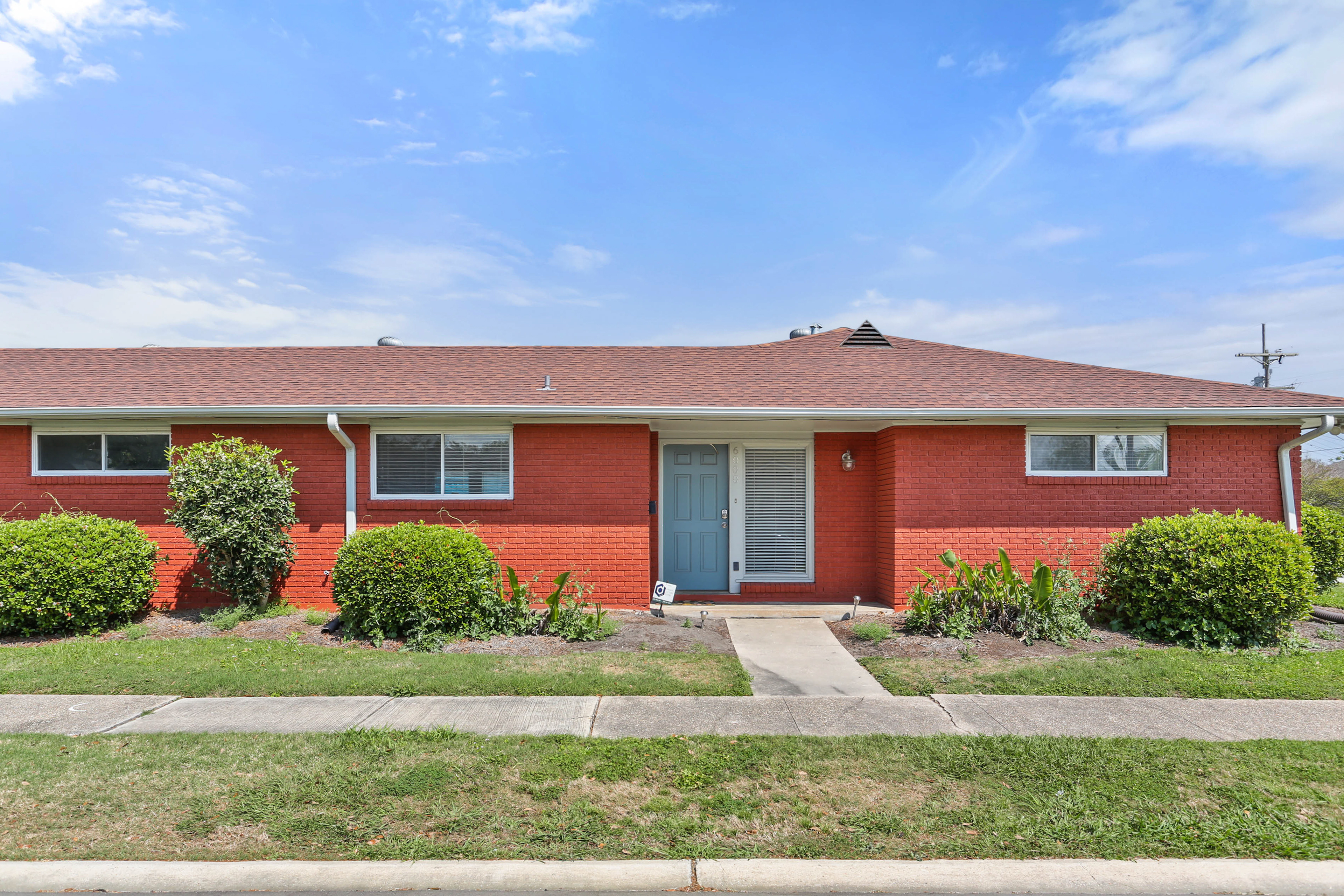 Cameron Blvd, New Orleans, LA 70122