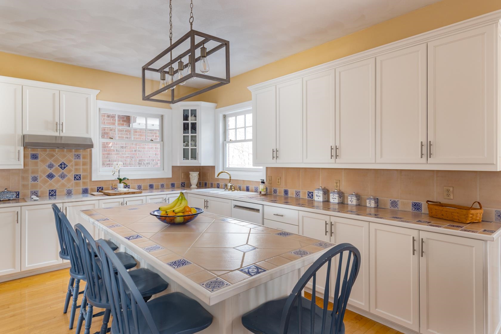 Hortonville, Wisconsin, 54944, United States, 4 Bedrooms Bedrooms, ,6 BathroomsBathrooms,Residential,For Sale,1983735