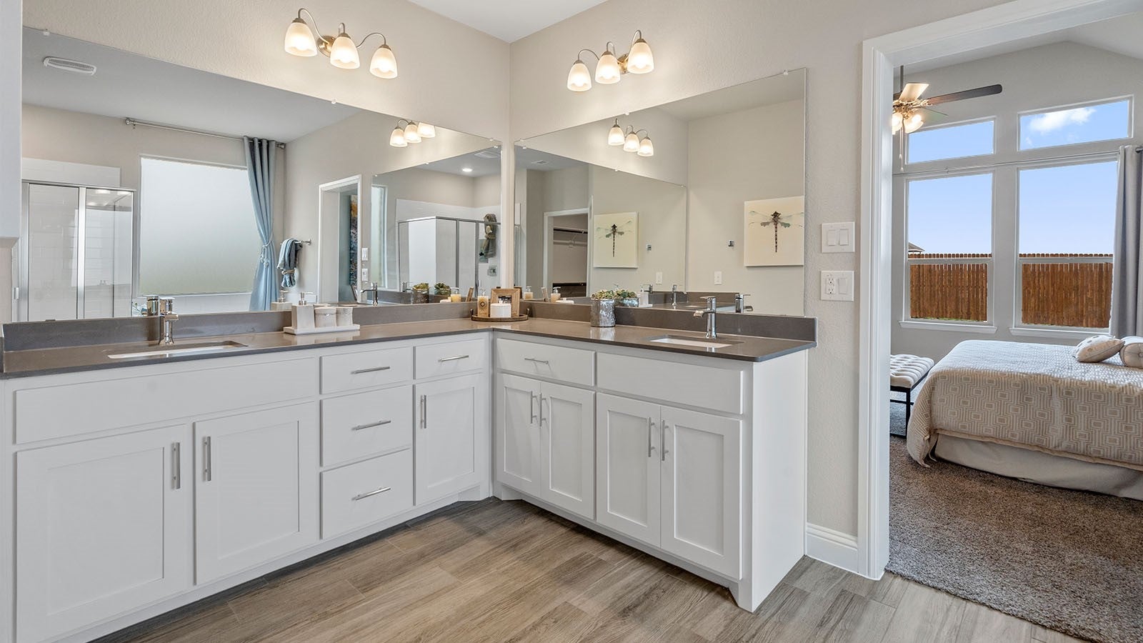 Grand Prairie, Texas, 76065, United States, 5 Bedrooms Bedrooms, ,4 BathroomsBathrooms,Residential,For Sale,2014206