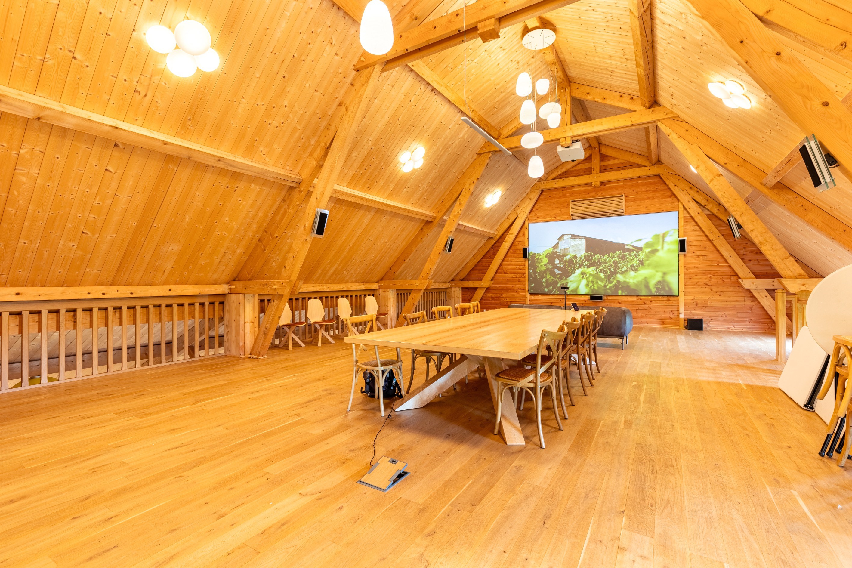  AN EXCEPTIONAL MIXED-USE PROPERTY COMBINING RESIDENTIAL, EQUESTRIAN AND WINE-PR… - 物件實景