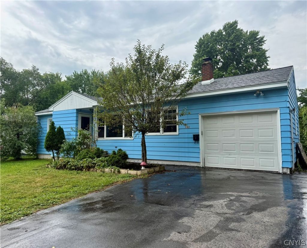 Traister Dr, Liverpool, NY 13088 #1
