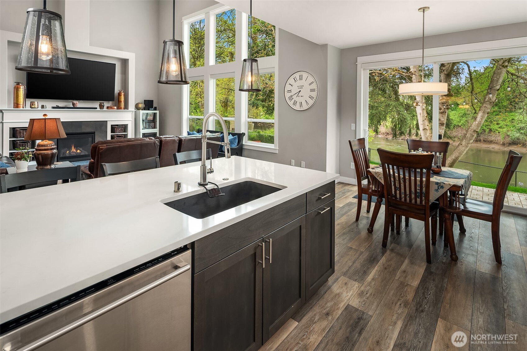 Seattle, Washington, 98178, United States, 4 Bedrooms Bedrooms, ,3 BathroomsBathrooms,Residential,For Sale,1793802