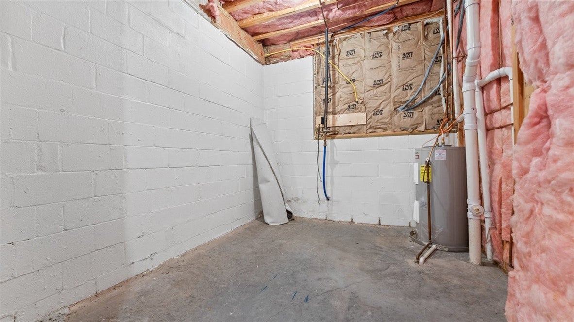 Bella Vista, Arkansas, 72714, United States, 4 Bedrooms Bedrooms, ,3 BathroomsBathrooms,Residential,For Sale,1997146