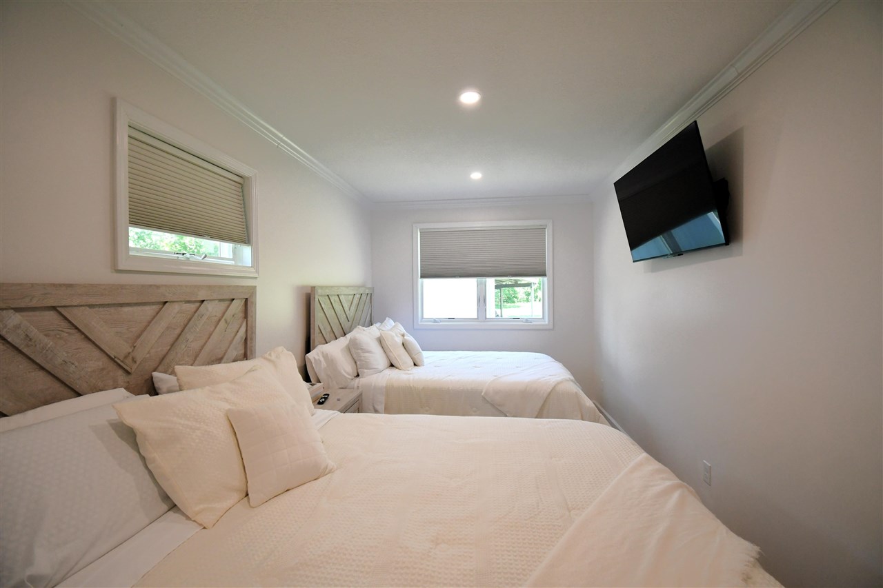 Alanson, Michigan, 49706, United States, 5 Bedrooms Bedrooms, ,3 BathroomsBathrooms,Residential,For Sale,1876087