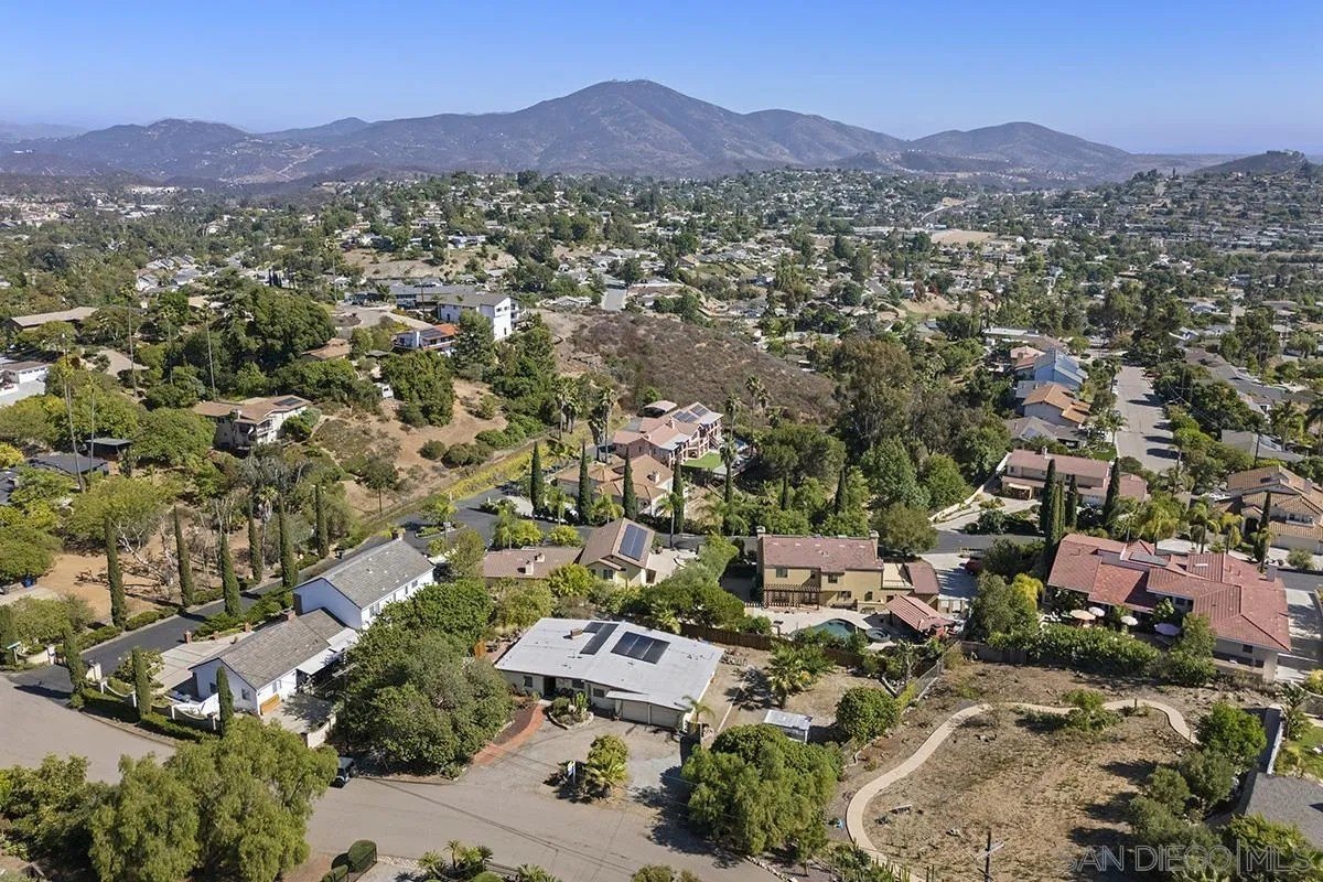 La Mesa, California, 91941, United States, 3 Bedrooms Bedrooms, ,4 BathroomsBathrooms,Residential,For Sale,1911905