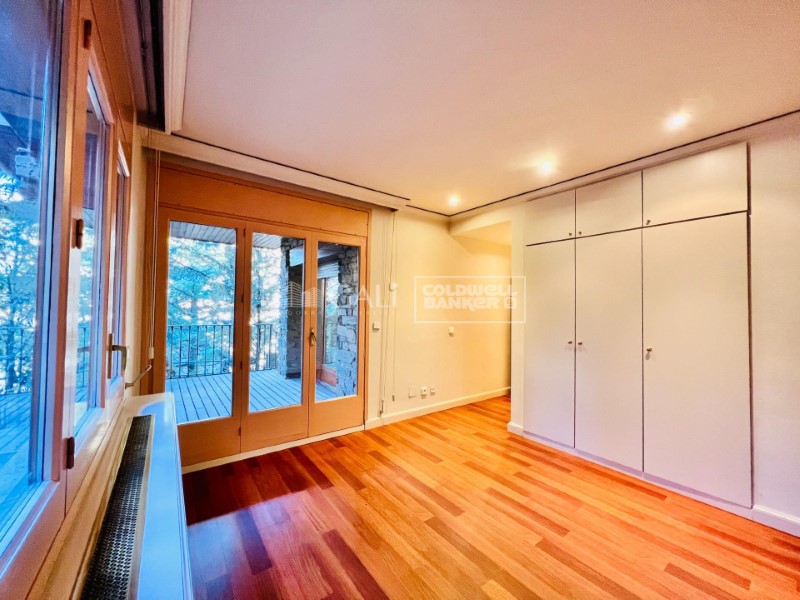 Escaldes-Engordany, Andorra, AD, 4 Bedrooms Bedrooms, ,3 BathroomsBathrooms,Residential,For Sale,1448844