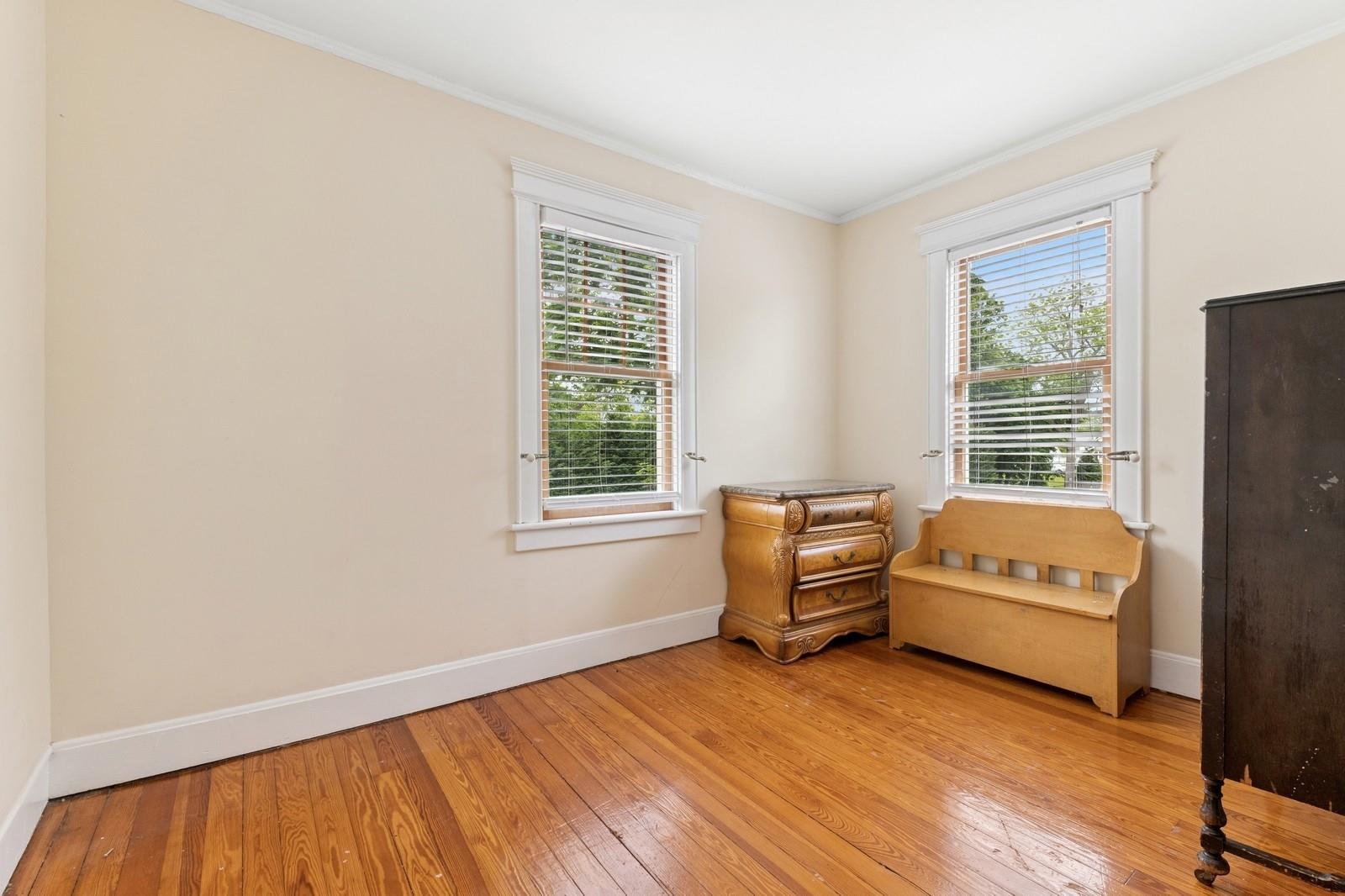 Bay Shore, New York, 11706, United States, 4 Bedrooms Bedrooms, ,3 BathroomsBathrooms,Residential,For Sale,1836669