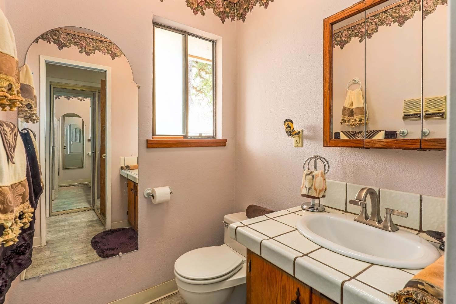 Mokelumne Hill, California, 95245, United States, 4 Bedrooms Bedrooms, ,3 BathroomsBathrooms,Residential,For Sale,1844920