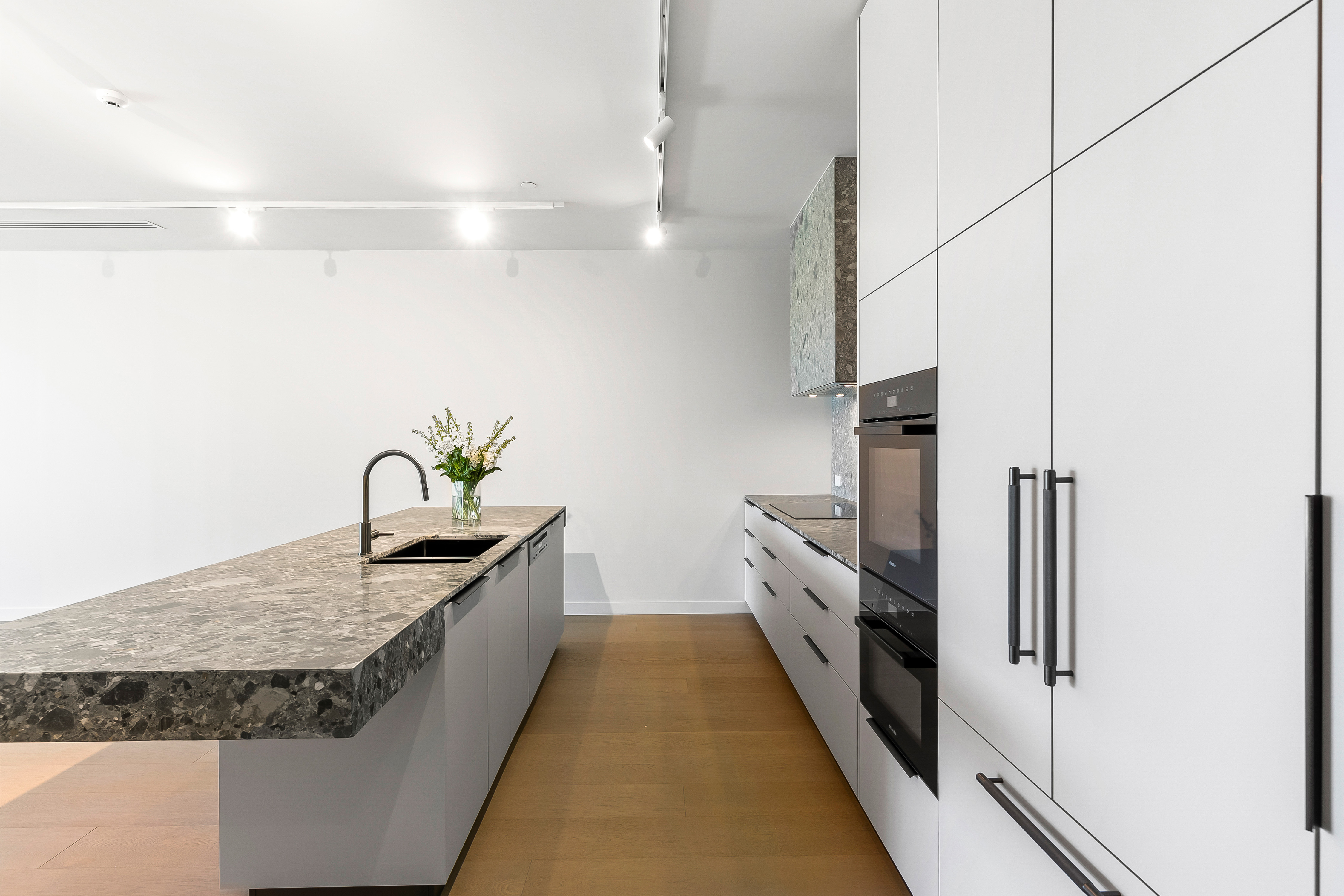  203/81 Carlton Gore Road - 物件實景
