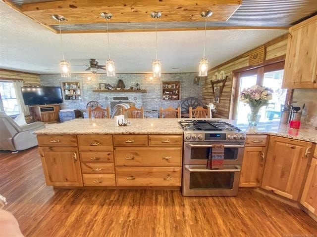 Stilwell, Oklahoma, 74960, United States, 3 Bedrooms Bedrooms, ,2 BathroomsBathrooms,Residential,For Sale,1763492