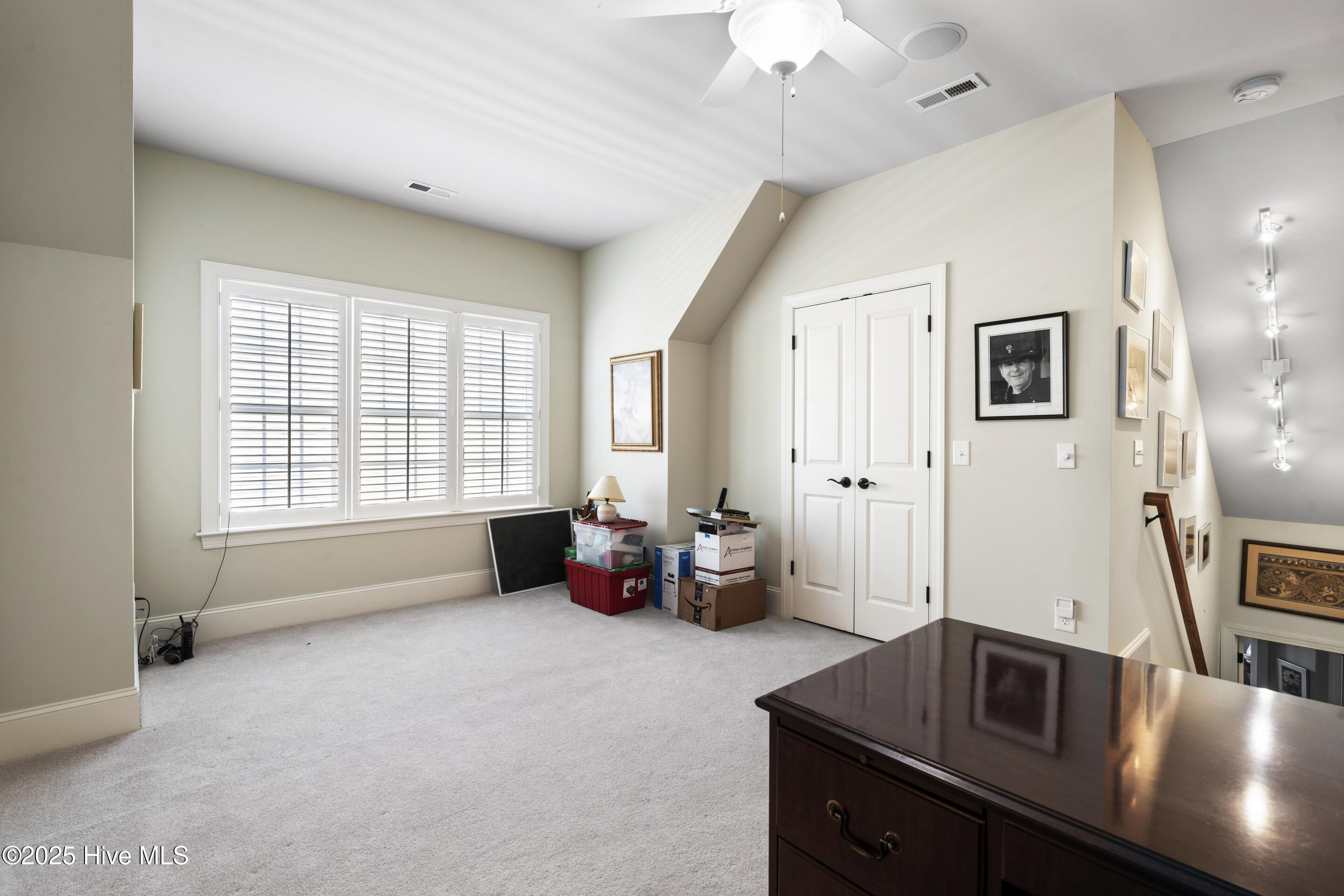 Wilmington, North Carolina, 28403, United States, 4 Bedrooms Bedrooms, ,3 BathroomsBathrooms,Residential,For Sale,1849696