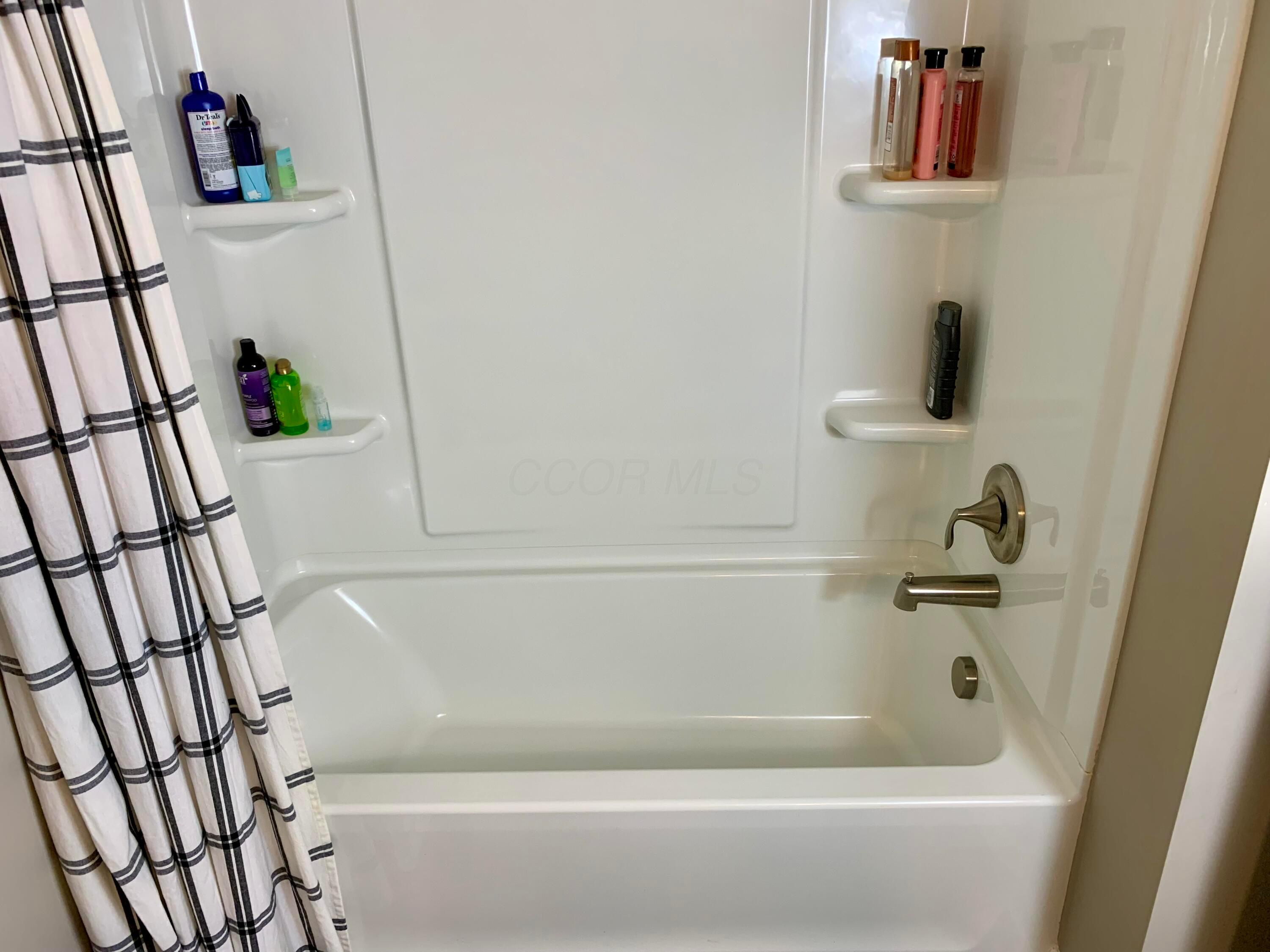 Pickerington, Ohio, 43147, United States, 4 Bedrooms Bedrooms, ,3 BathroomsBathrooms,Residential,For Sale,1958196