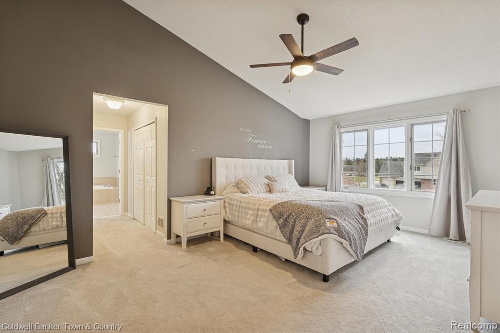 Highland, Michigan, 48357, United States, 4 Bedrooms Bedrooms, ,4 BathroomsBathrooms,Residential,For Sale,2003066