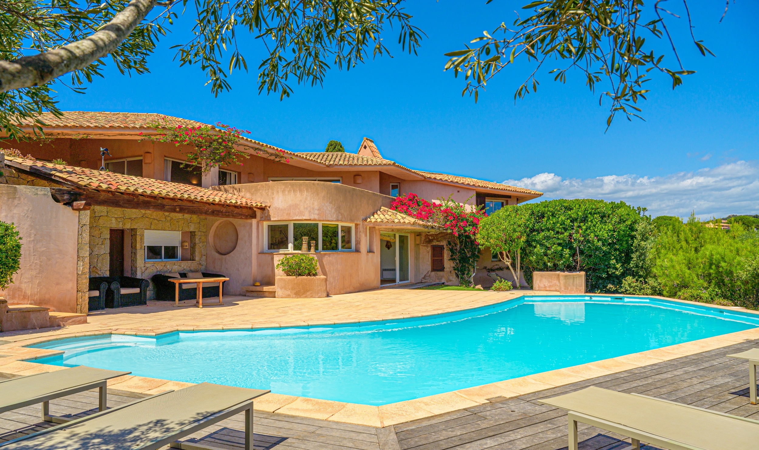  For sale : Superb property with panoramic sea view - Private estate of Punta d