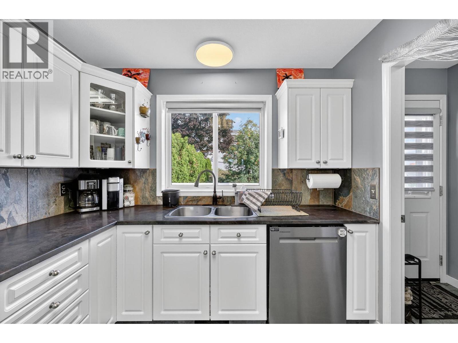 KELOWNA, British Columbia, V1X 7T6, CA, 4 Bedrooms Bedrooms, ,2 BathroomsBathrooms,Residential,For Sale,1918347