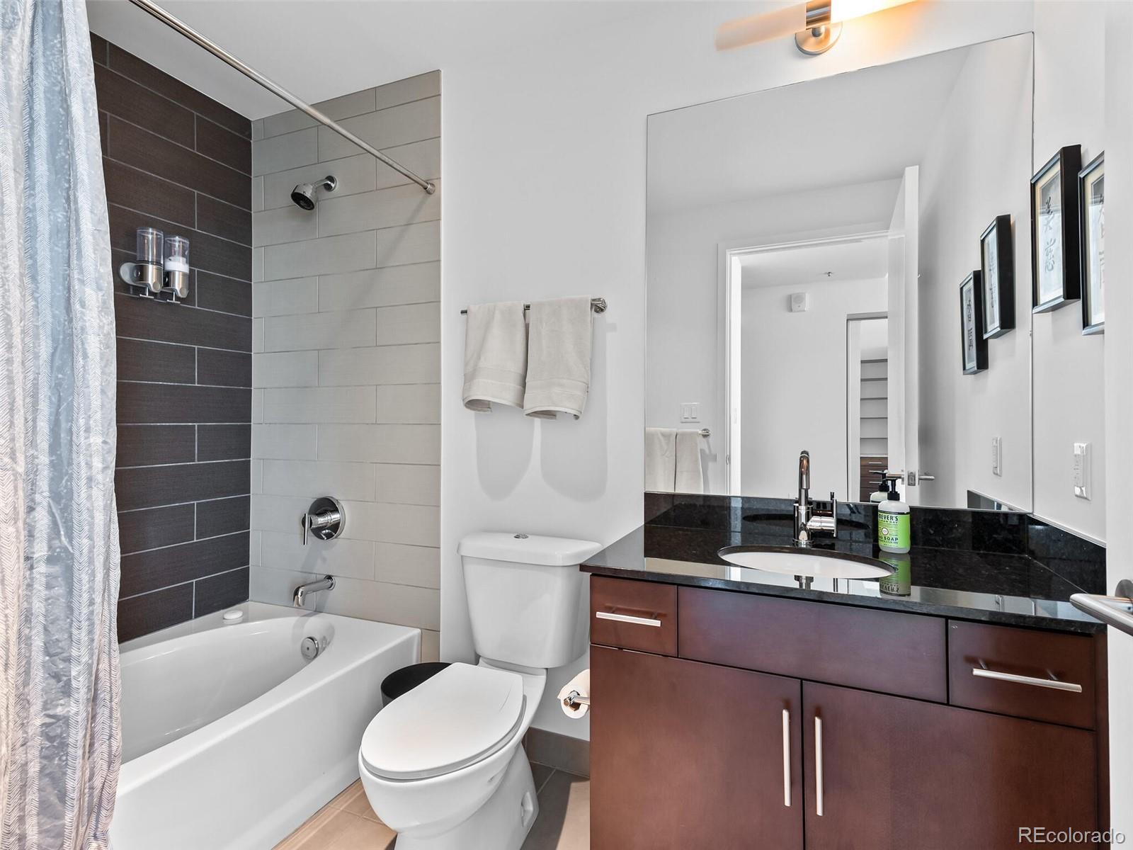 Denver, Colorado, 80202, United States, 2 Bedrooms Bedrooms, ,3 BathroomsBathrooms,Residential,For Sale,1989378