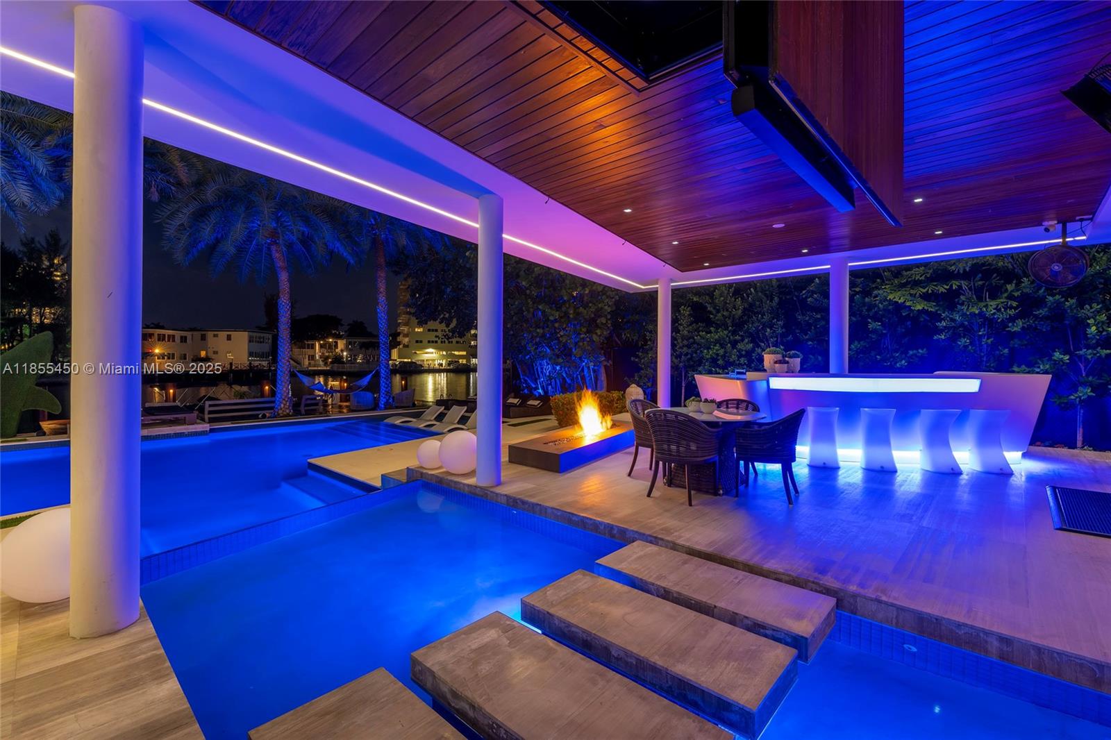 Miami Beach, Florida, 33140, United States, 5 Bedrooms Bedrooms, ,8 BathroomsBathrooms,Residential,For Sale,1918042