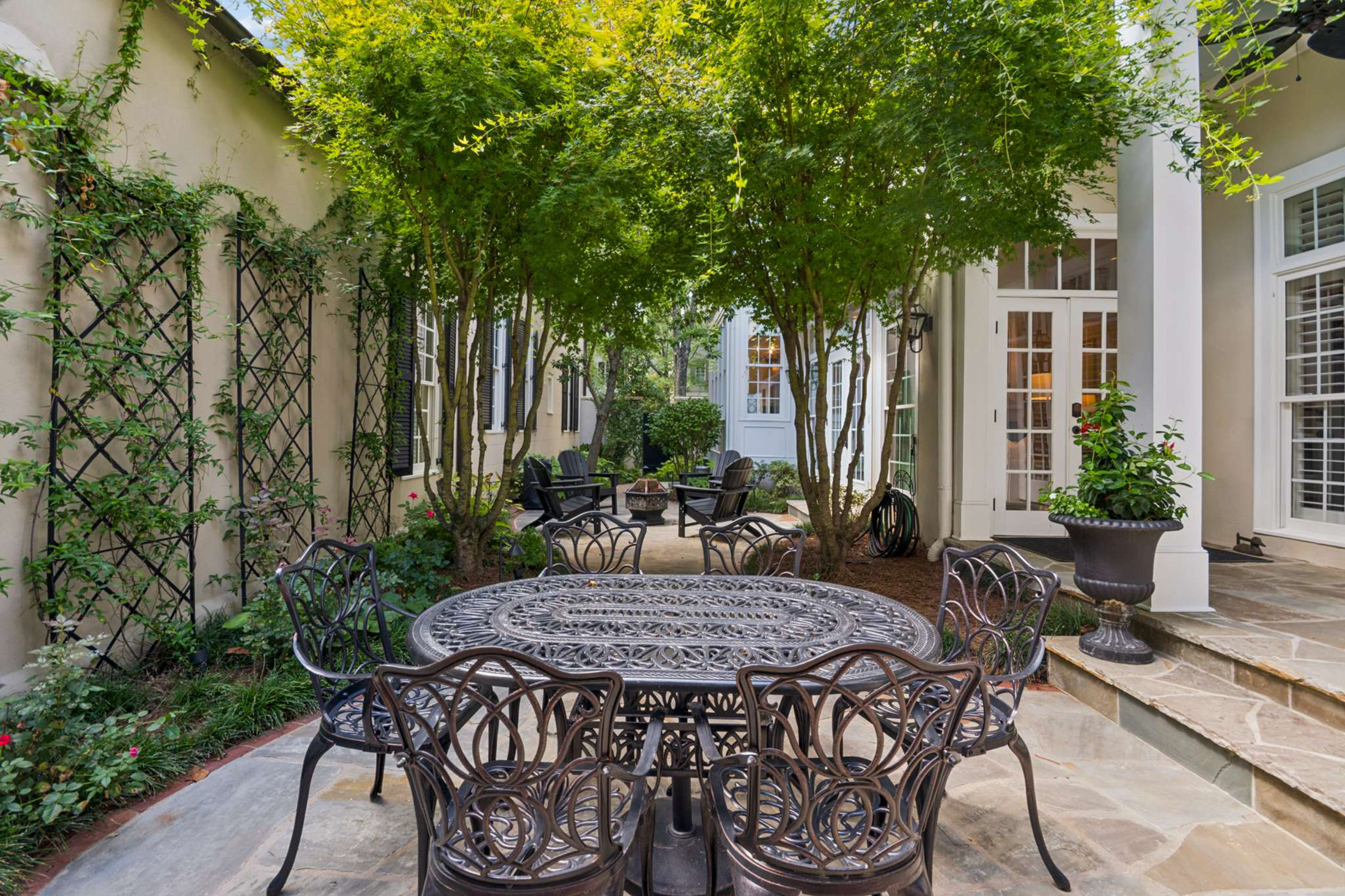  Exceptional Southern Elegance in Peachtree City