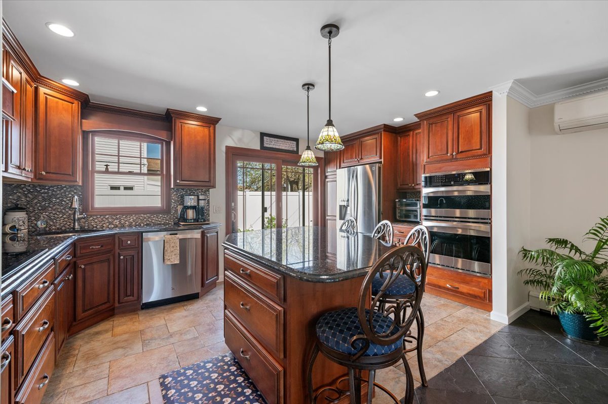Bethpage, New York, 11714, United States, 3 Bedrooms Bedrooms, ,2 BathroomsBathrooms,Residential,For Sale,1916288