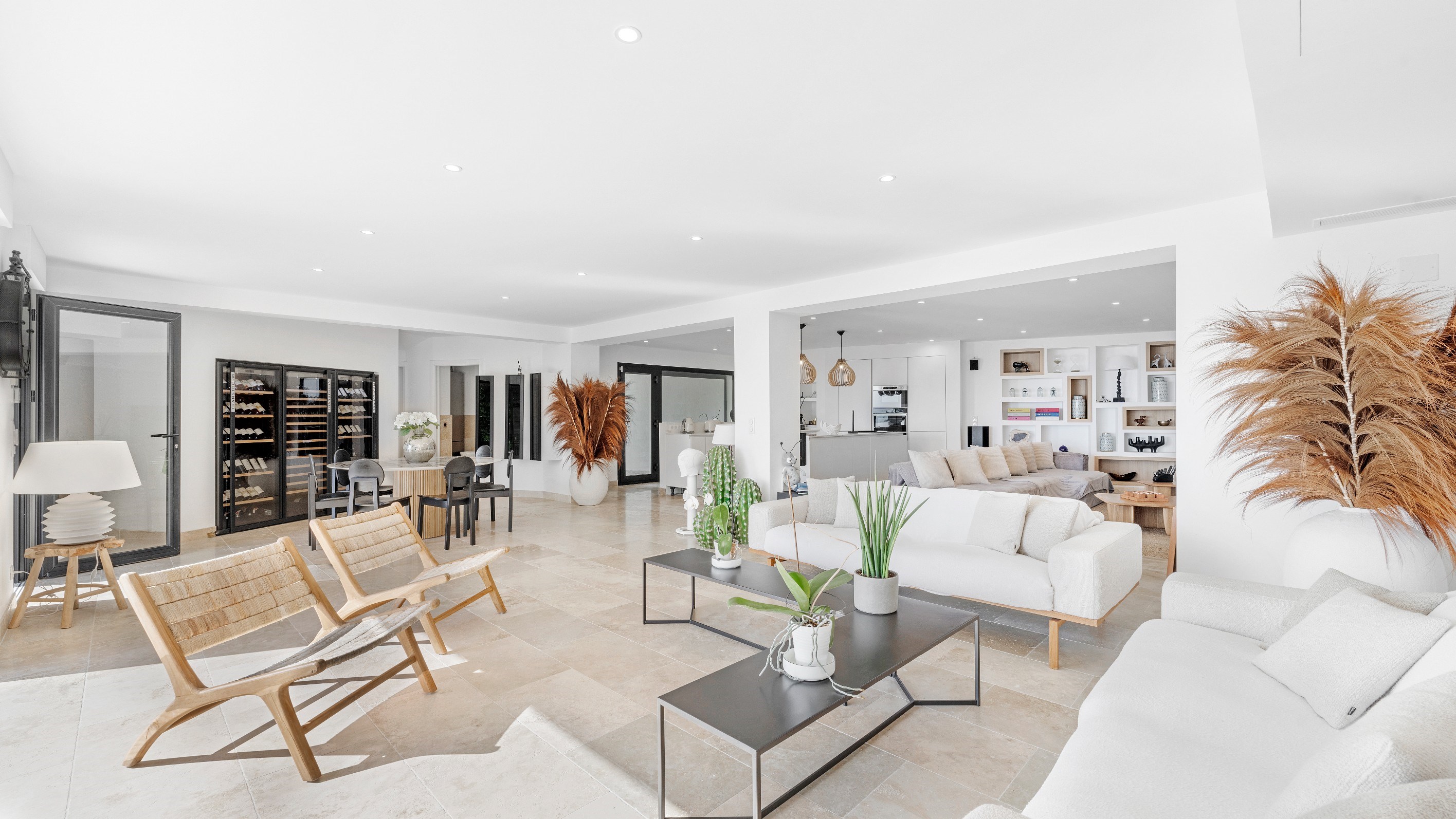  Les Issambres: contemporary villa with pool and sea view, sole agent - 物件實景