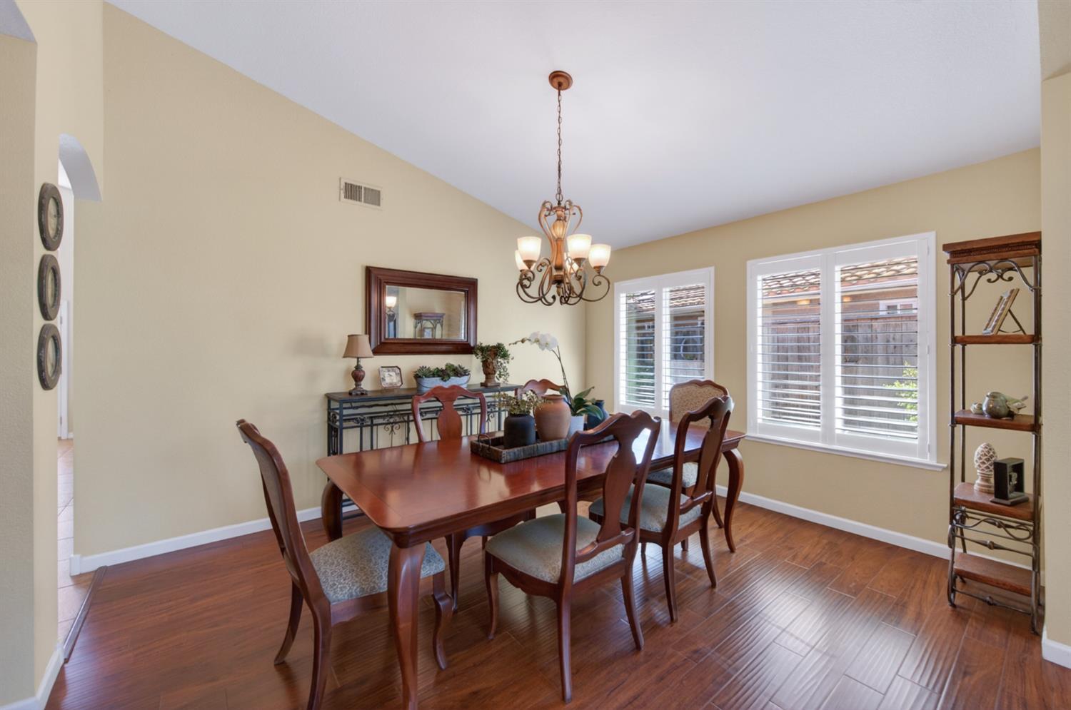 Madera, California, 93637, United States, 3 Bedrooms Bedrooms, ,3 BathroomsBathrooms,Residential,For Sale,2049014