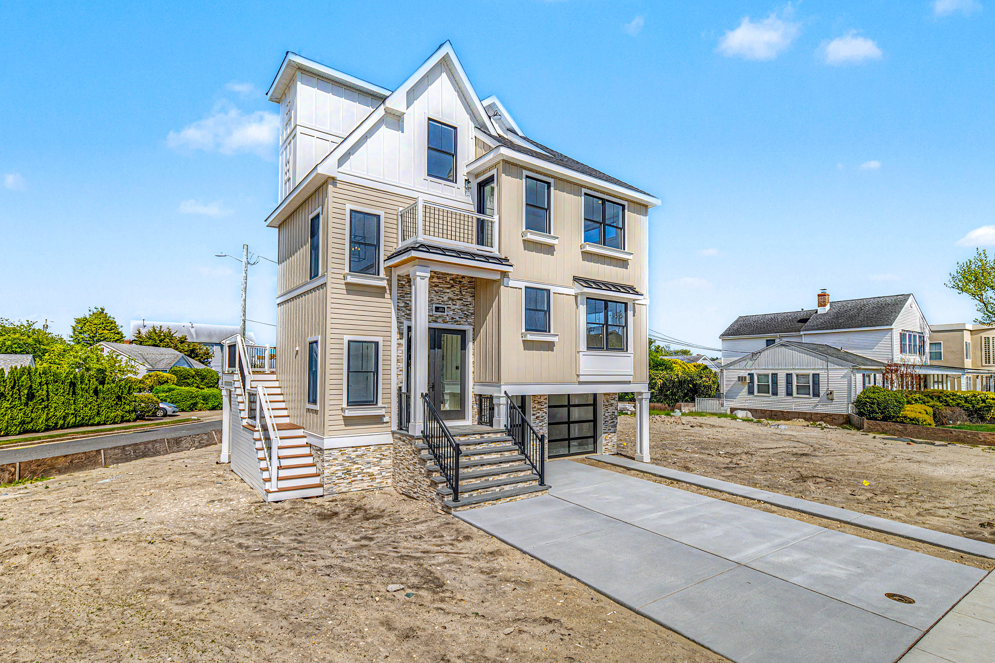  323 N Huntington - 物件實景