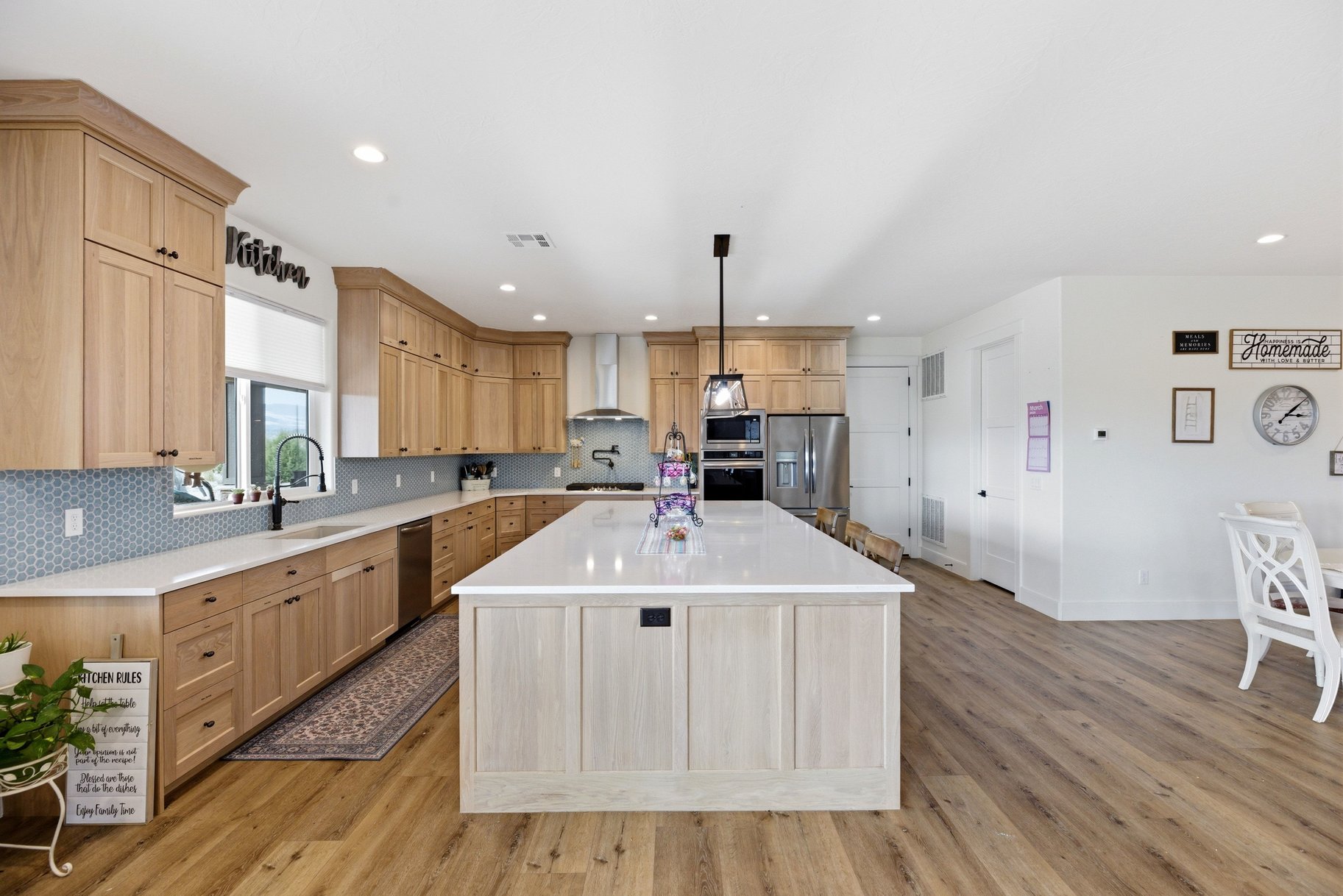  5 Acres • Two Homes In One • Horse Property With Flexible Living Options - 物件實景