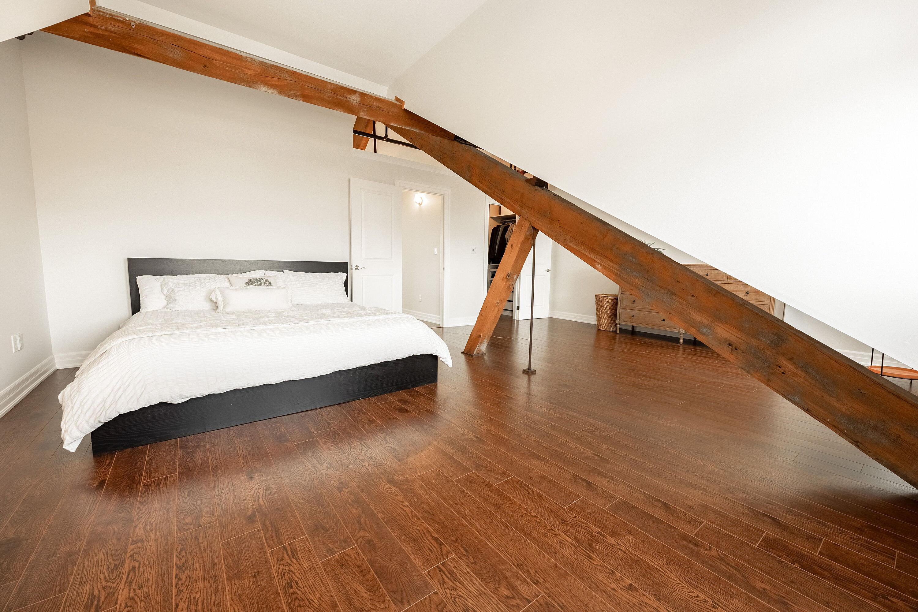  Brick & Beam Penthouse - 物件實景