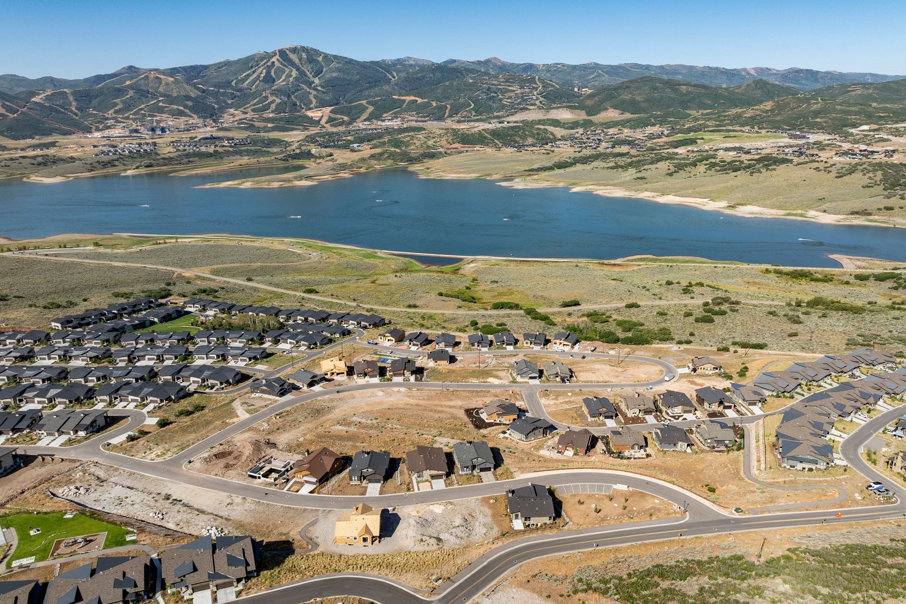  Expansive View Lot Within Lakeview Estates - 物件實景
