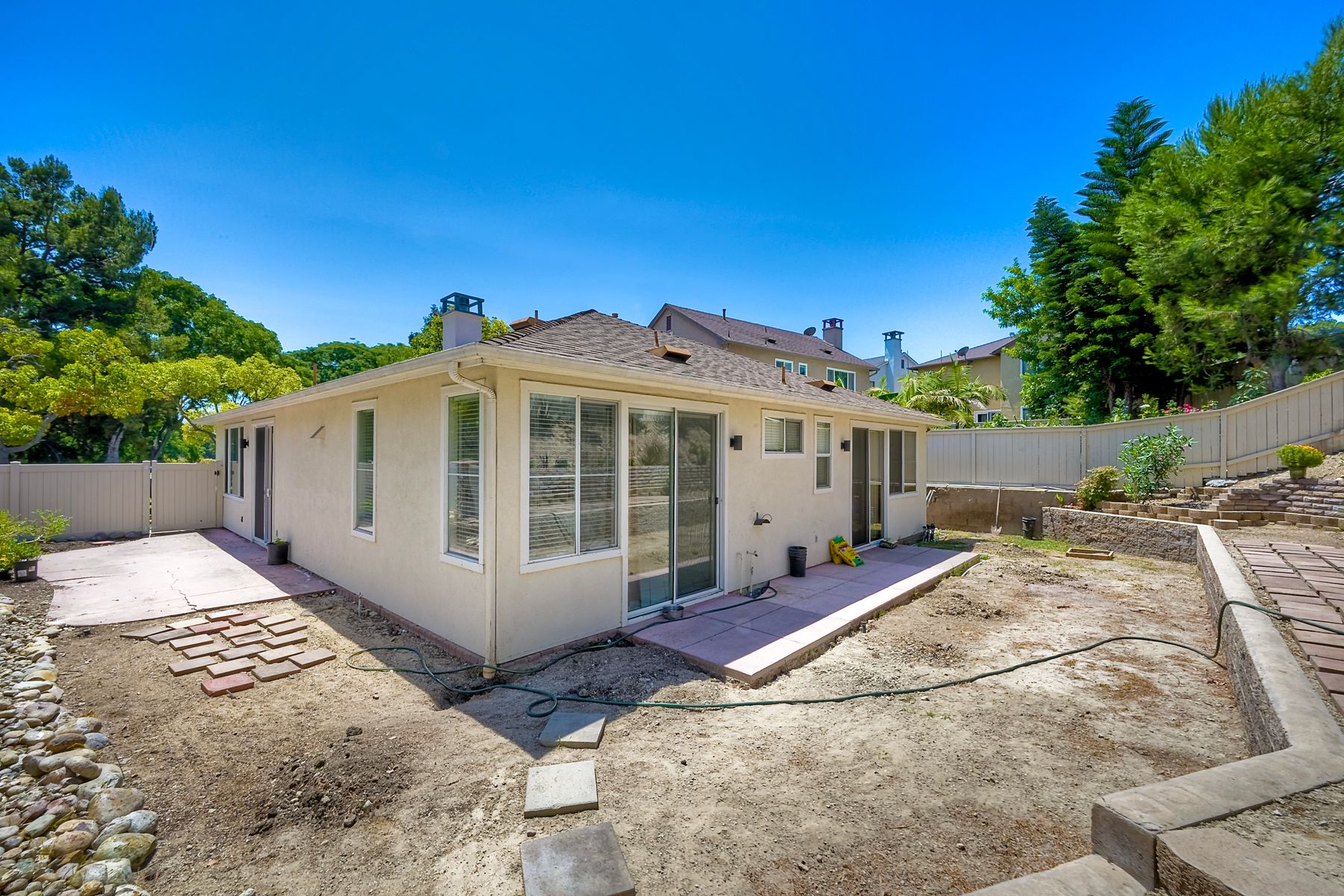 San Diego, California, 92123, United States, 3 Bedrooms Bedrooms, ,2 BathroomsBathrooms,Residential,For Sale,1914206