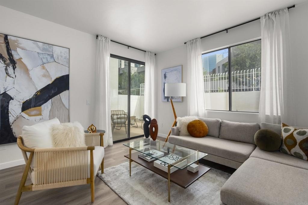 San Diego, California, 92101, United States, 1 Bedroom Bedrooms, ,1 BathroomBathrooms,Residential,For Sale,1996948