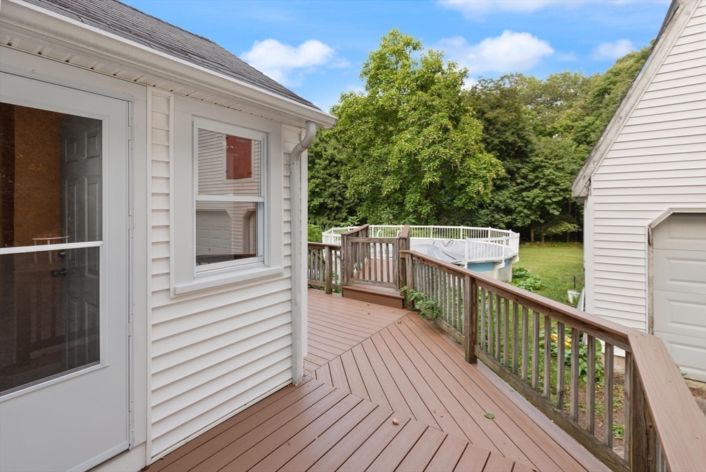 North Attleboro, Massachusetts, 02760, United States, 5 Bedrooms Bedrooms, ,2 BathroomsBathrooms,Residential,For Sale,1939439