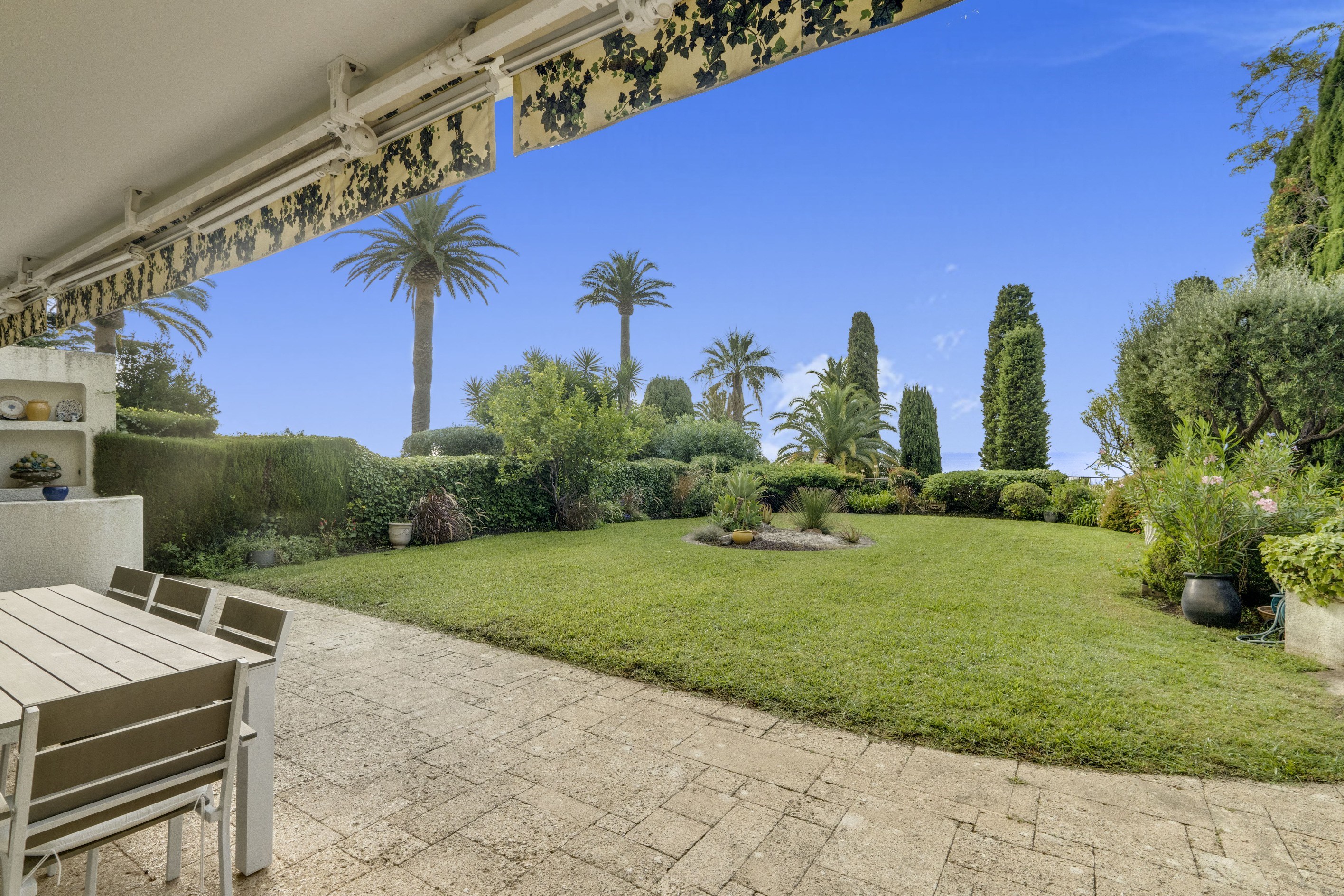  Cannes Croix des Gardes, luxury garden apartment for sale, sea views, private g… - 物件實景
