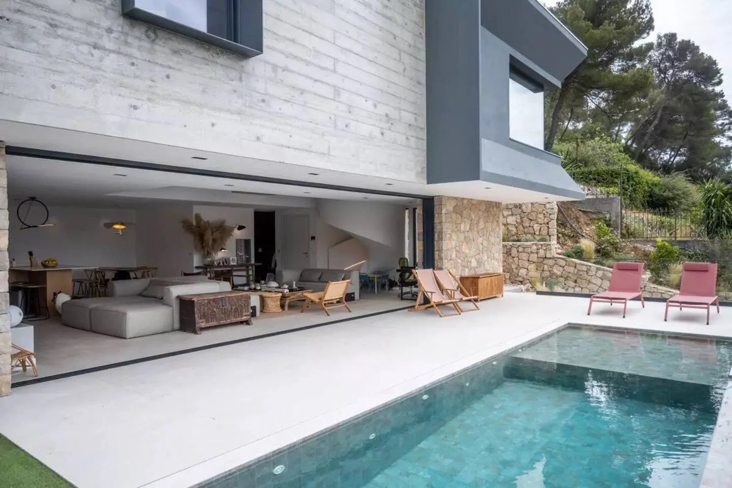 Saint-Paul-de-Vence, Provence-Alpes-Côte d’Azur, 06570, FR, 4 Bedrooms Bedrooms, ,Residential,For Sale,1754208