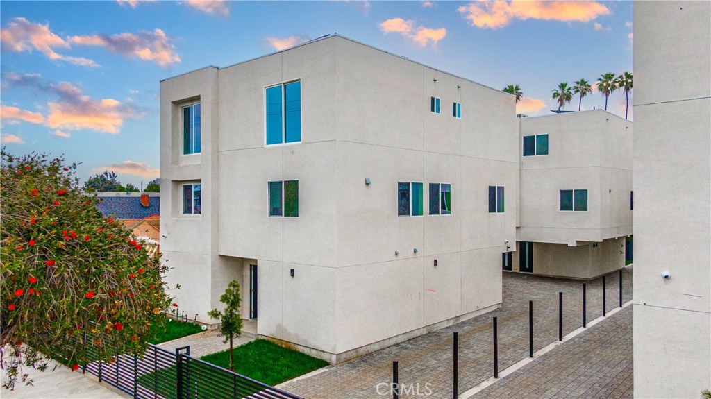 GARDENA, California, 90247, United States, ,Residential,For Sale,1810571