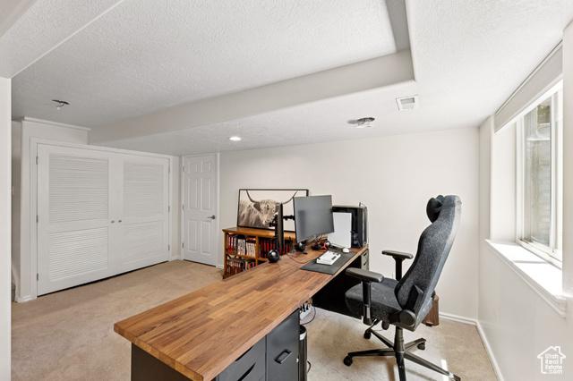 Layton, Utah, 84040, United States, 4 Bedrooms Bedrooms, ,3 BathroomsBathrooms,Residential,For Sale,1987390